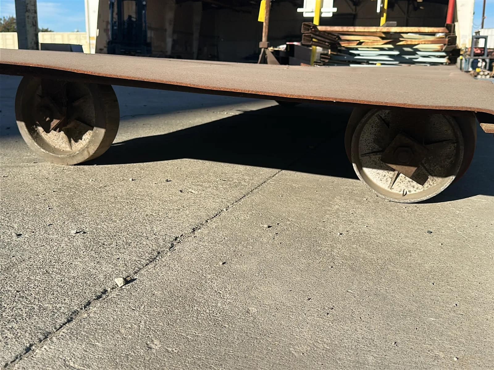 Heavy Duty Rolling Material Cart, photo 4 of 6