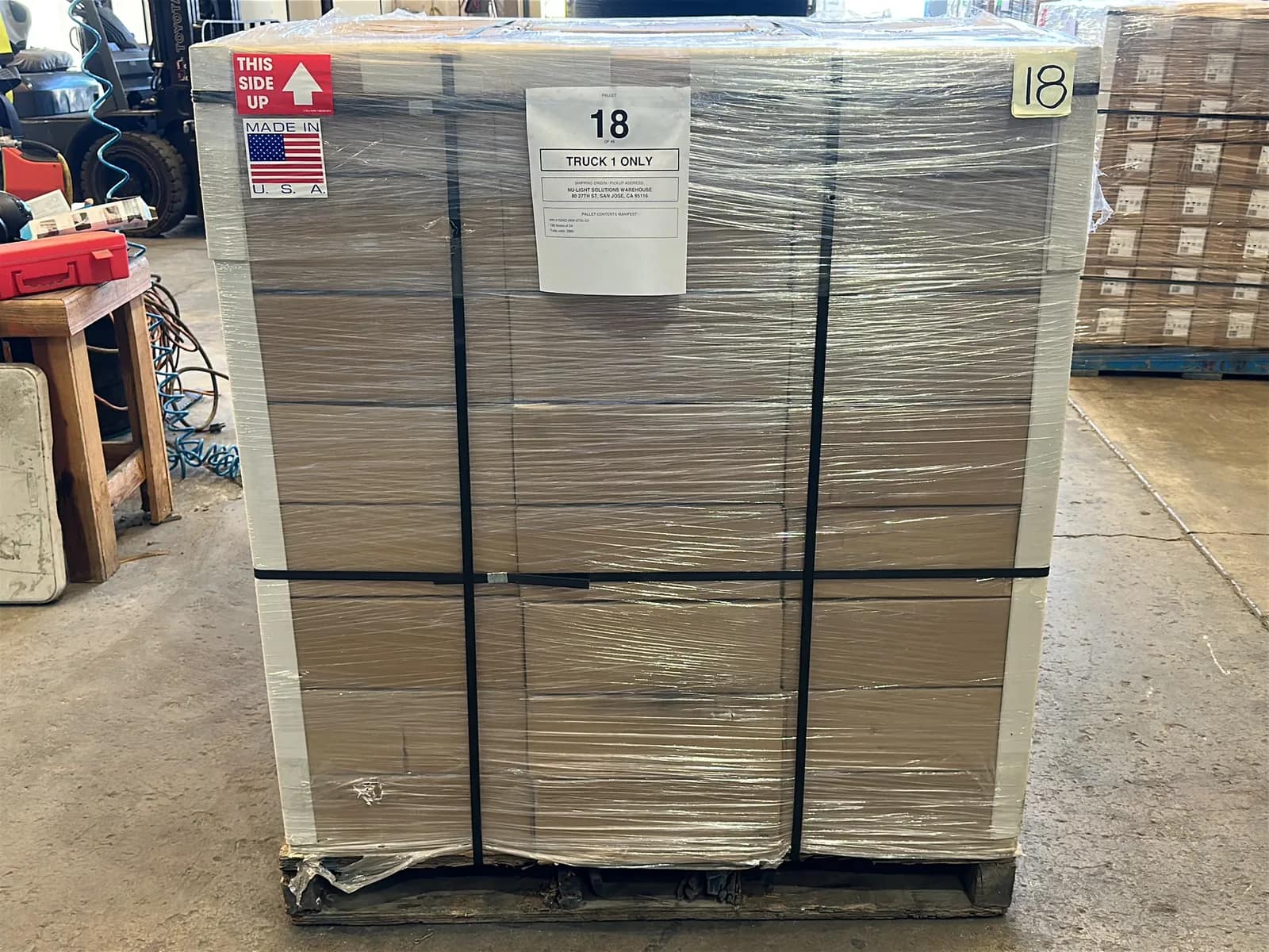 (2880) Lunera LED Vertical Helen Lamps - $103,680 Approximate Retail Value (Unused), photo 5 of 6