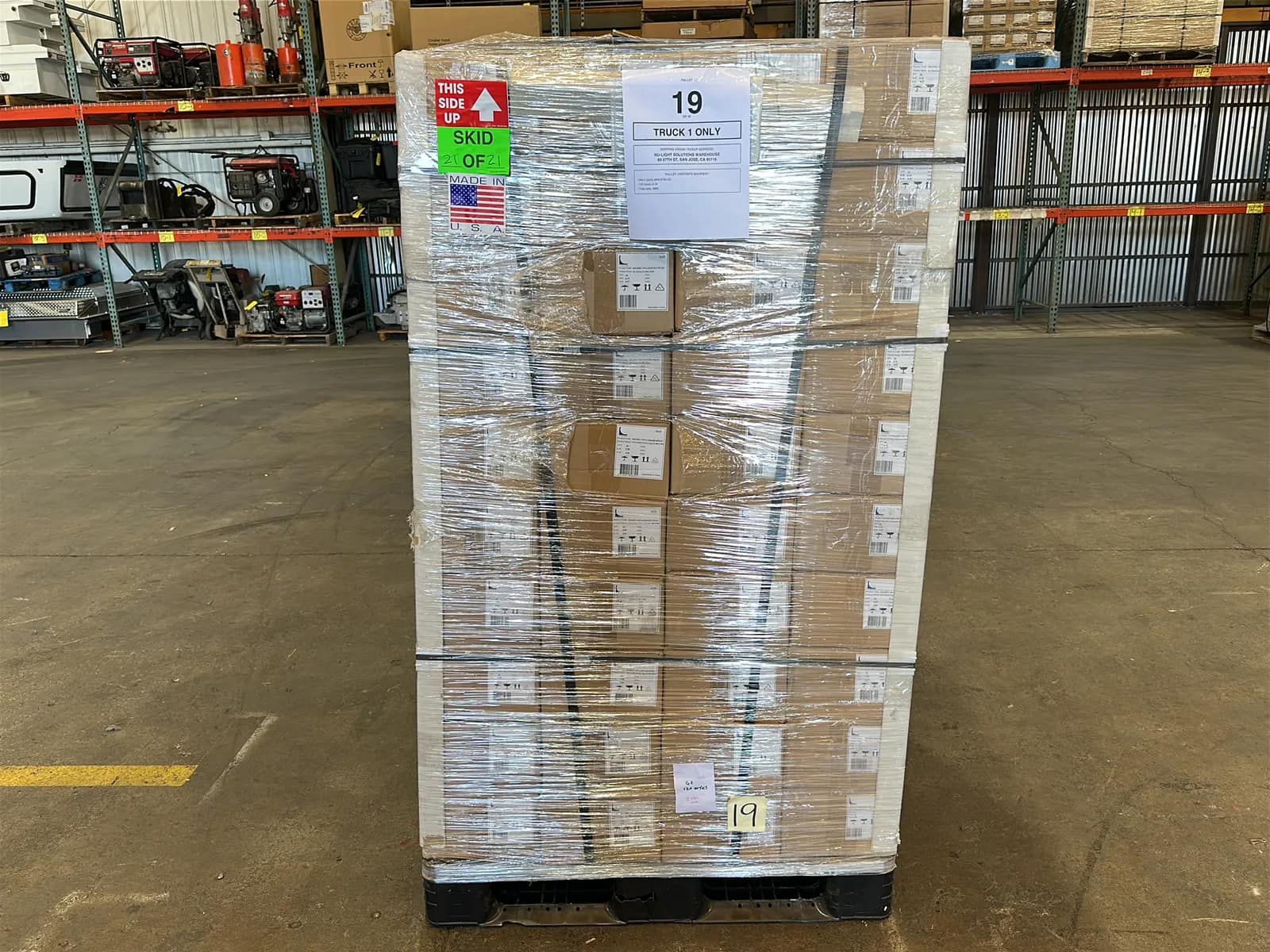 (2880) Lunera LED Vertical Helen Lamps - $103,680 Approximate Retail Value (Unused), photo 5 of 5
