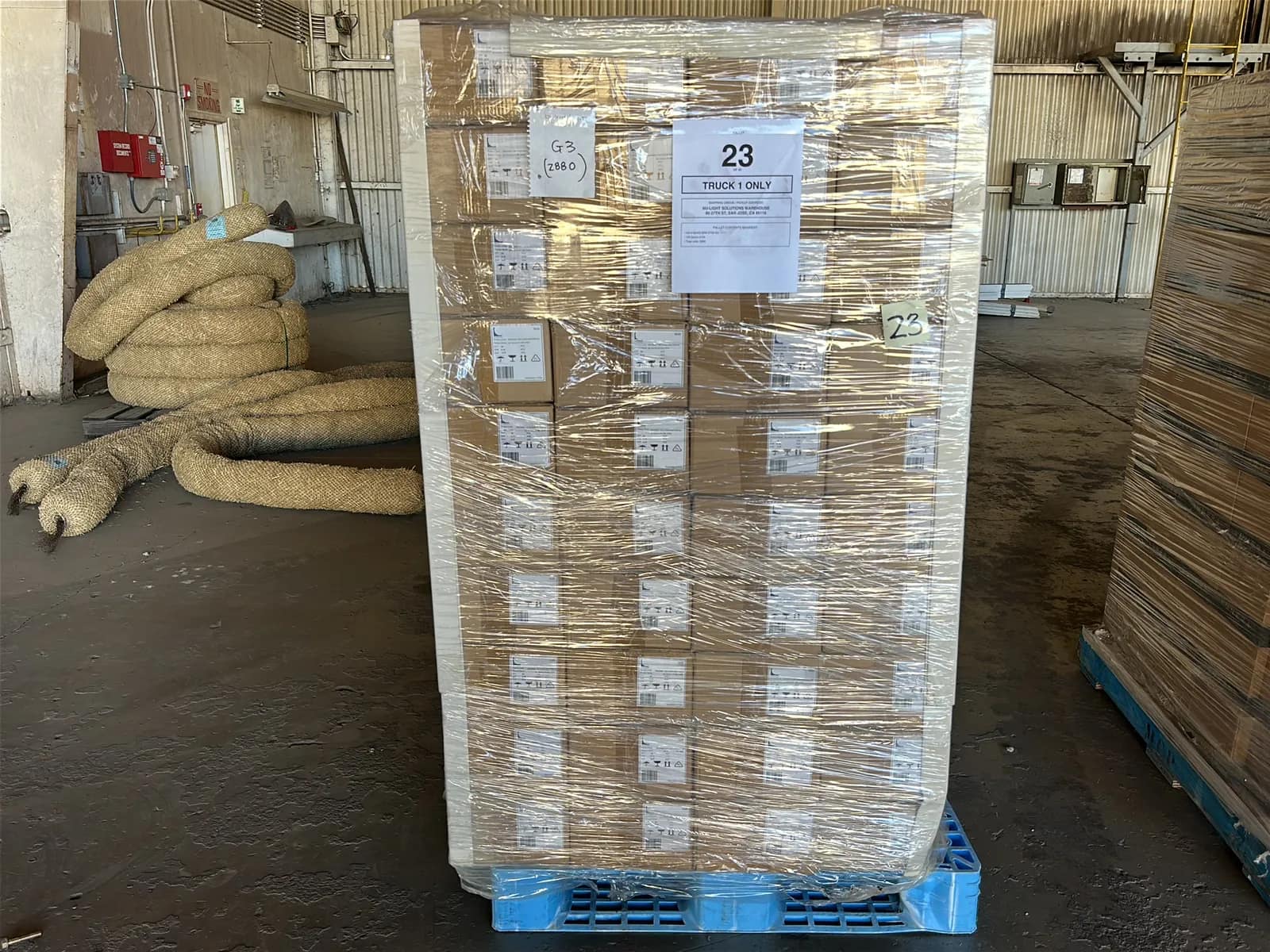 (2880) Lunera LED Vertical Helen Lamps - $103,680 Approximate Retail Value (Unused), photo 2 of 4