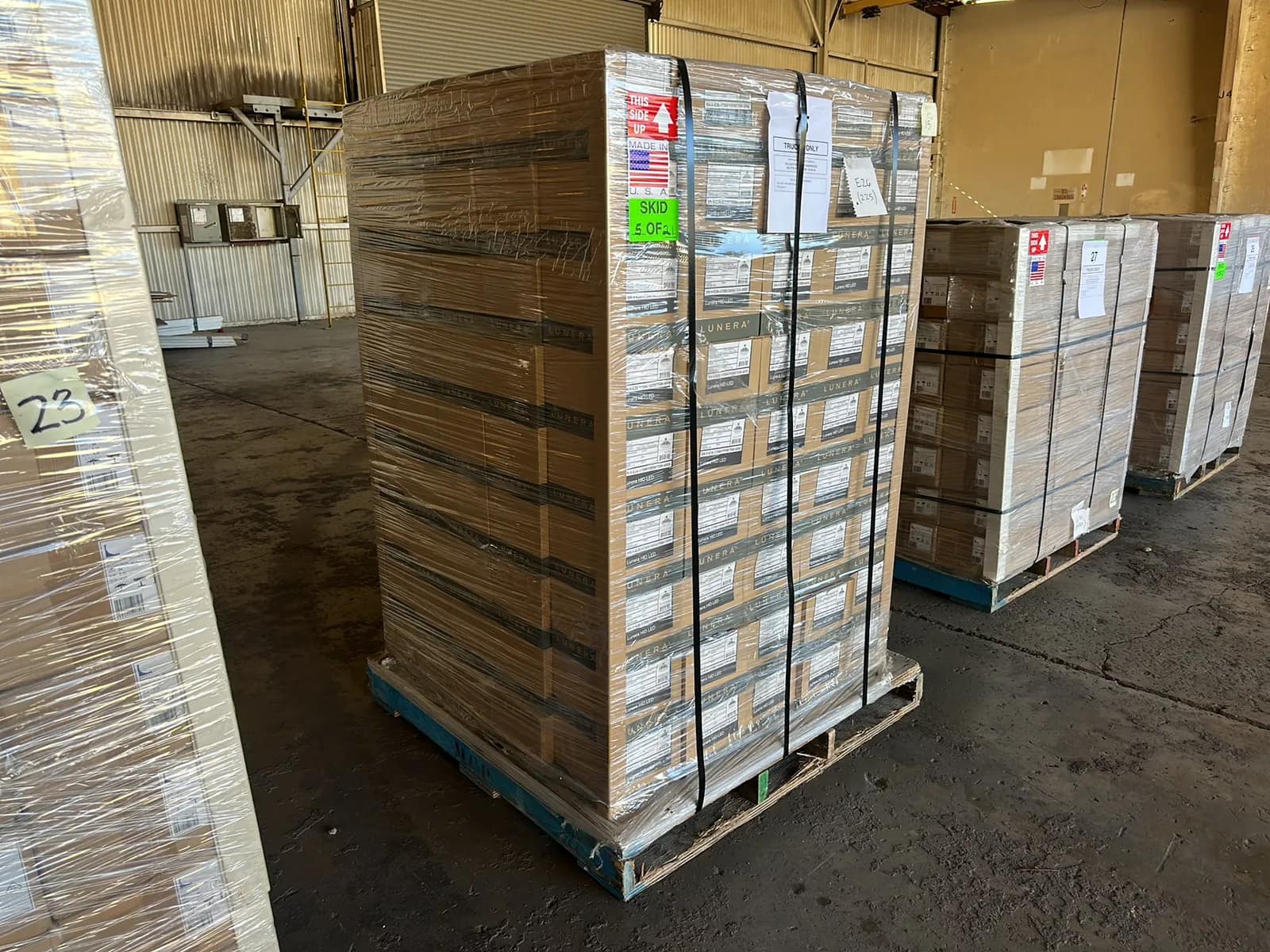 (225) Lunera LED Vertical Susan Lamps 175W/100W/70W E26 - $25,875 Approximate Retail Value (Unused), photo 1 of 6