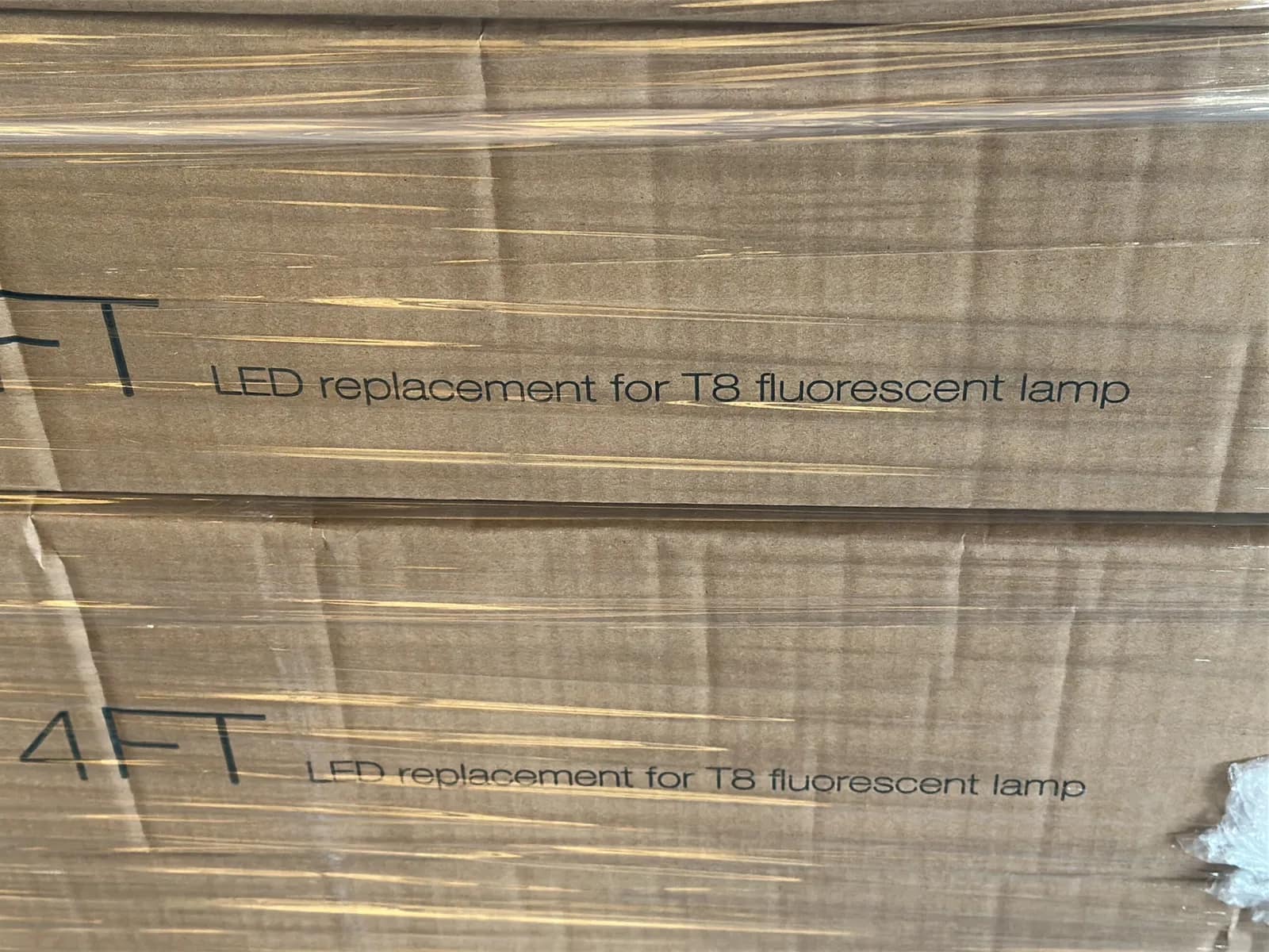 (385) Lunera 4' LED Straight Tube Light Bulbs - $5,775 Approximate Retail Value (Unused), photo 12 of 14