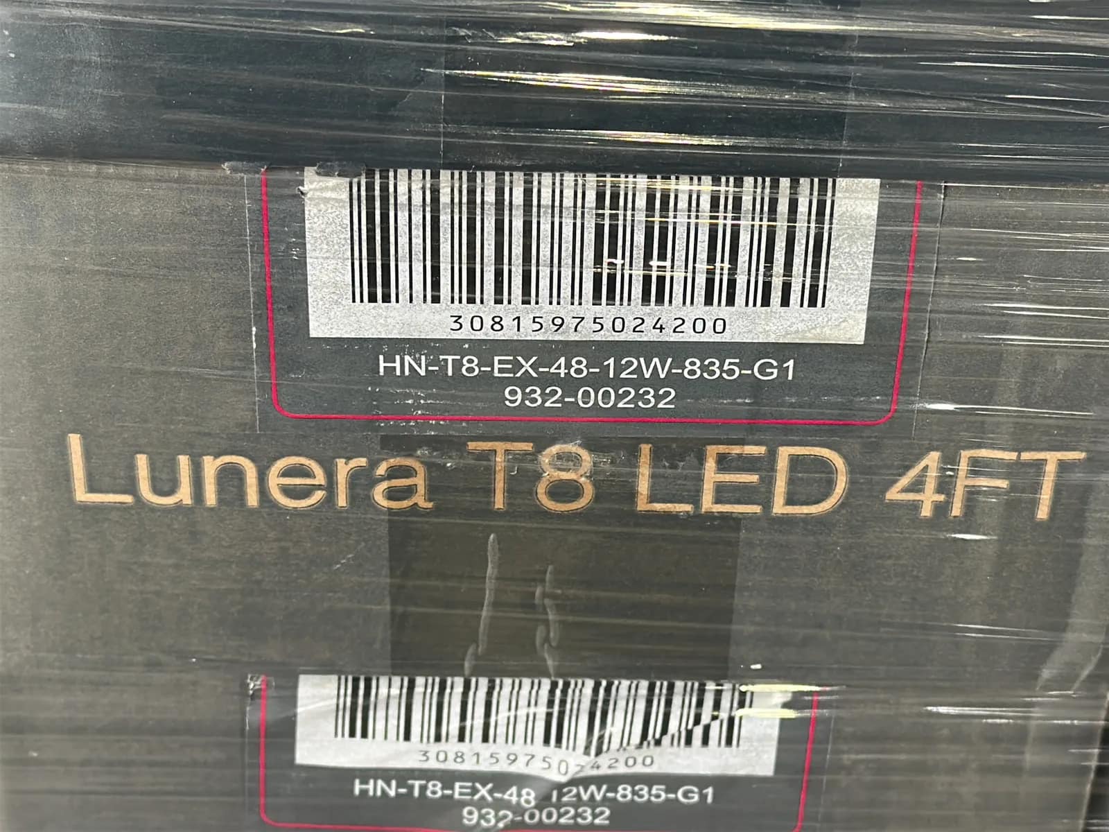 (385) Lunera 4' LED Straight Tube Light Bulbs - $5,775 Approximate Retail Value (Unused), photo 3 of 14