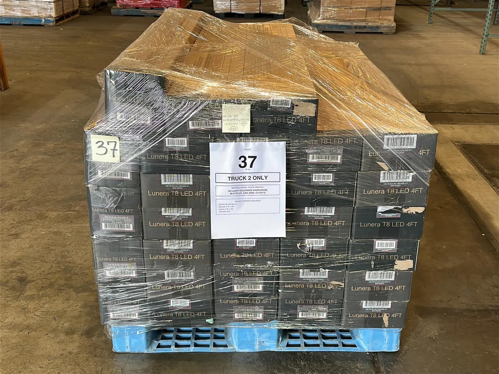 (385) Lunera 4' LED Straight Tube Light Bulbs - $5,775 Approximate Retail Value (Unused), photo 6 of 14