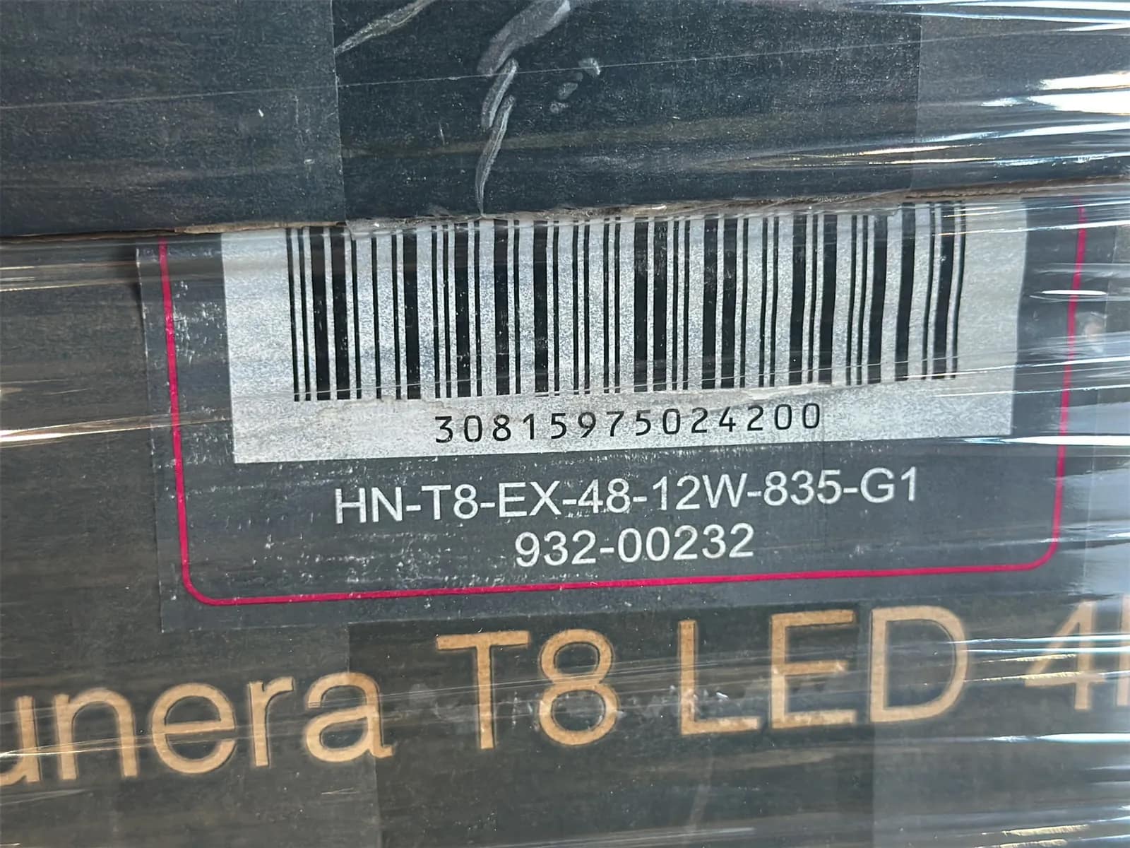 (385) Lunera 4' LED Straight Tube Light Bulbs - $5,775 Approximate Retail Value (Unused), photo 5 of 14