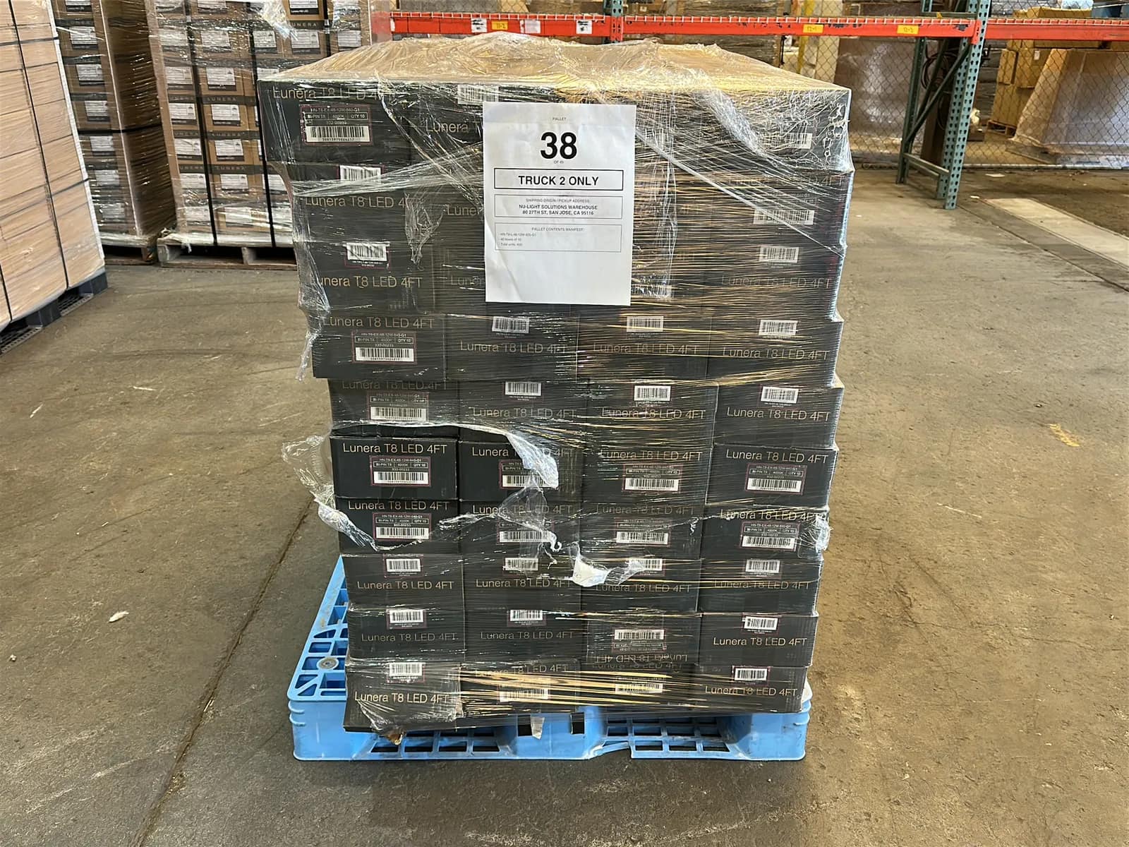 (400) Lunera 4' LED Straight Tube Light Bulbs - $6,000 Approximate Retail Value (Unused), photo 9 of 9