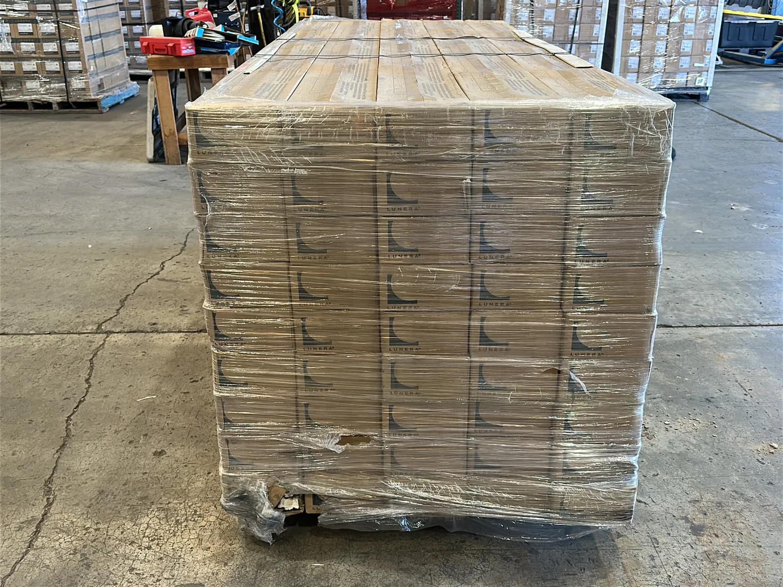 (450) Lunera 8' LED Straight Tube Light Bulbs - $23,400 Approximate Retail Value (Unused), photo 7 of 8