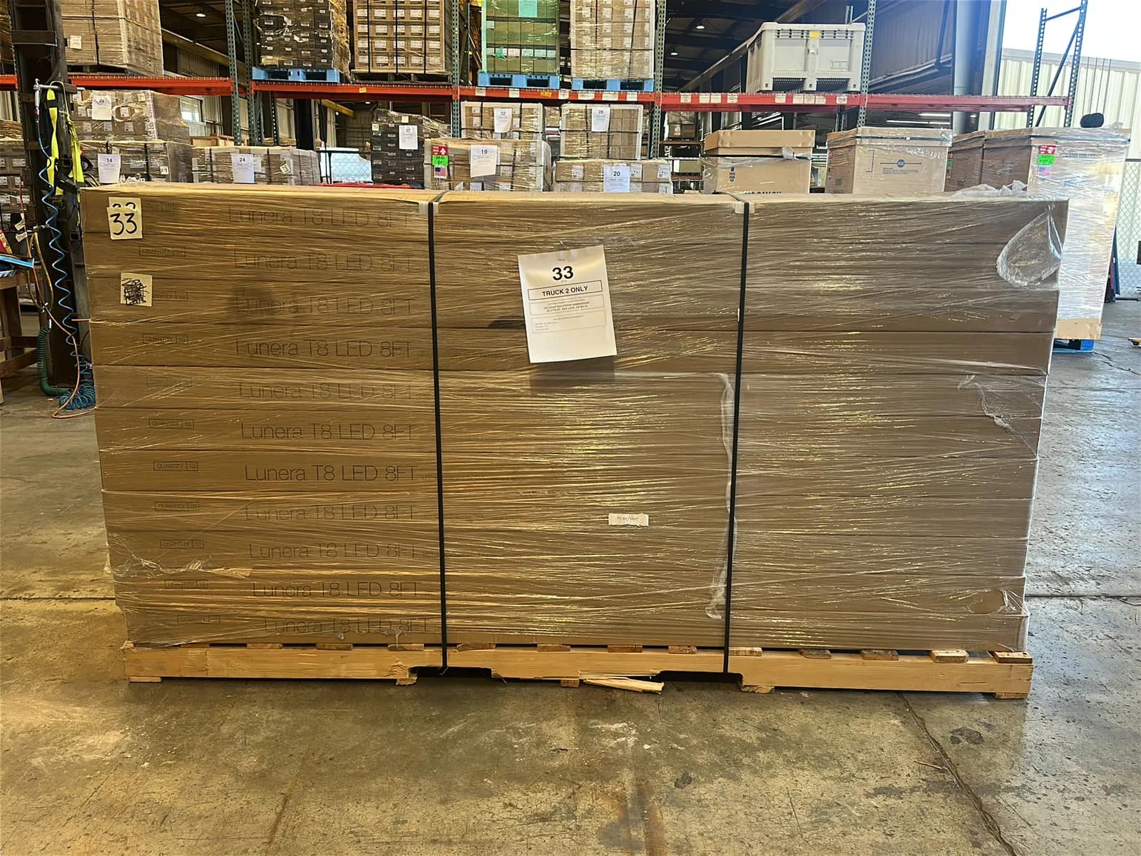 (540) Lunera 8' LED Straight Tube Light Bulbs - $28,080 Approximate Retail Value (Unused), photo 6 of 7