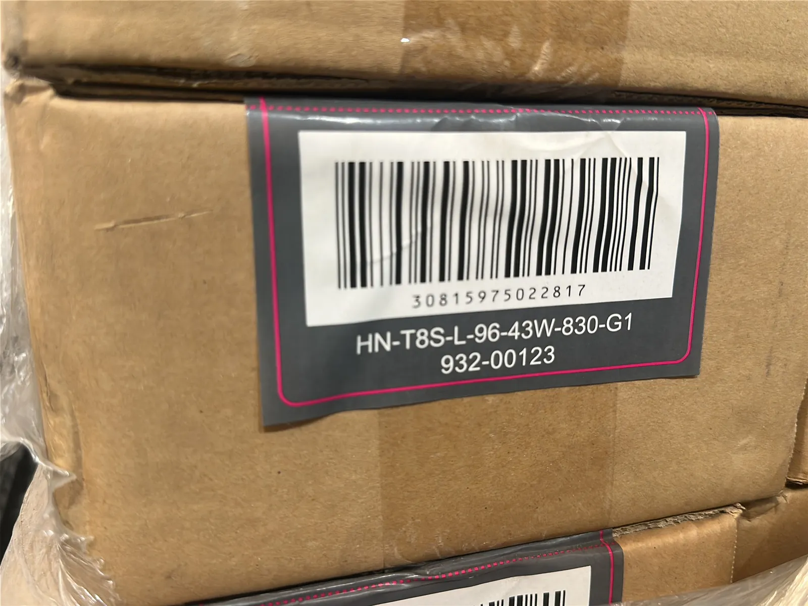 (540) Lunera 8' LED Straight Tube Light Bulbs - $28,080 Approximate Retail Value (Unused), photo 7 of 7