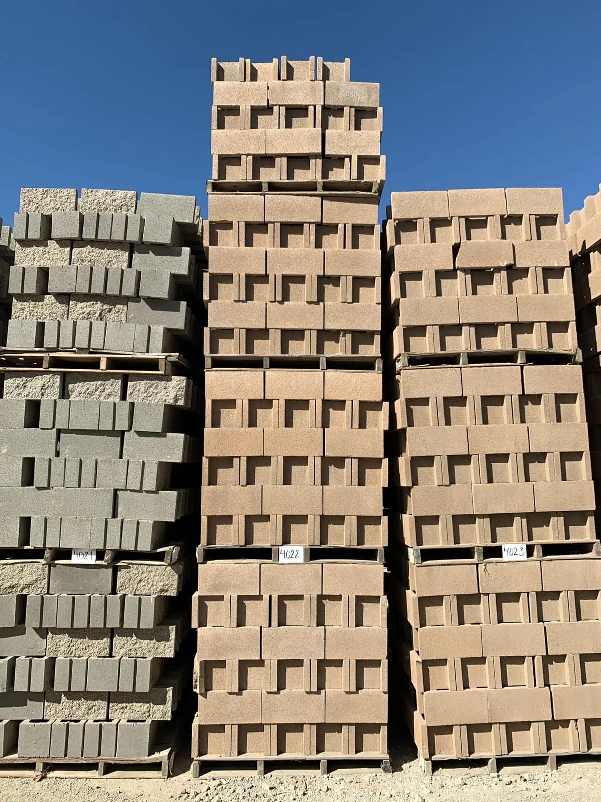 35-pallets-10x8x16-h-block-tan-ee1108
