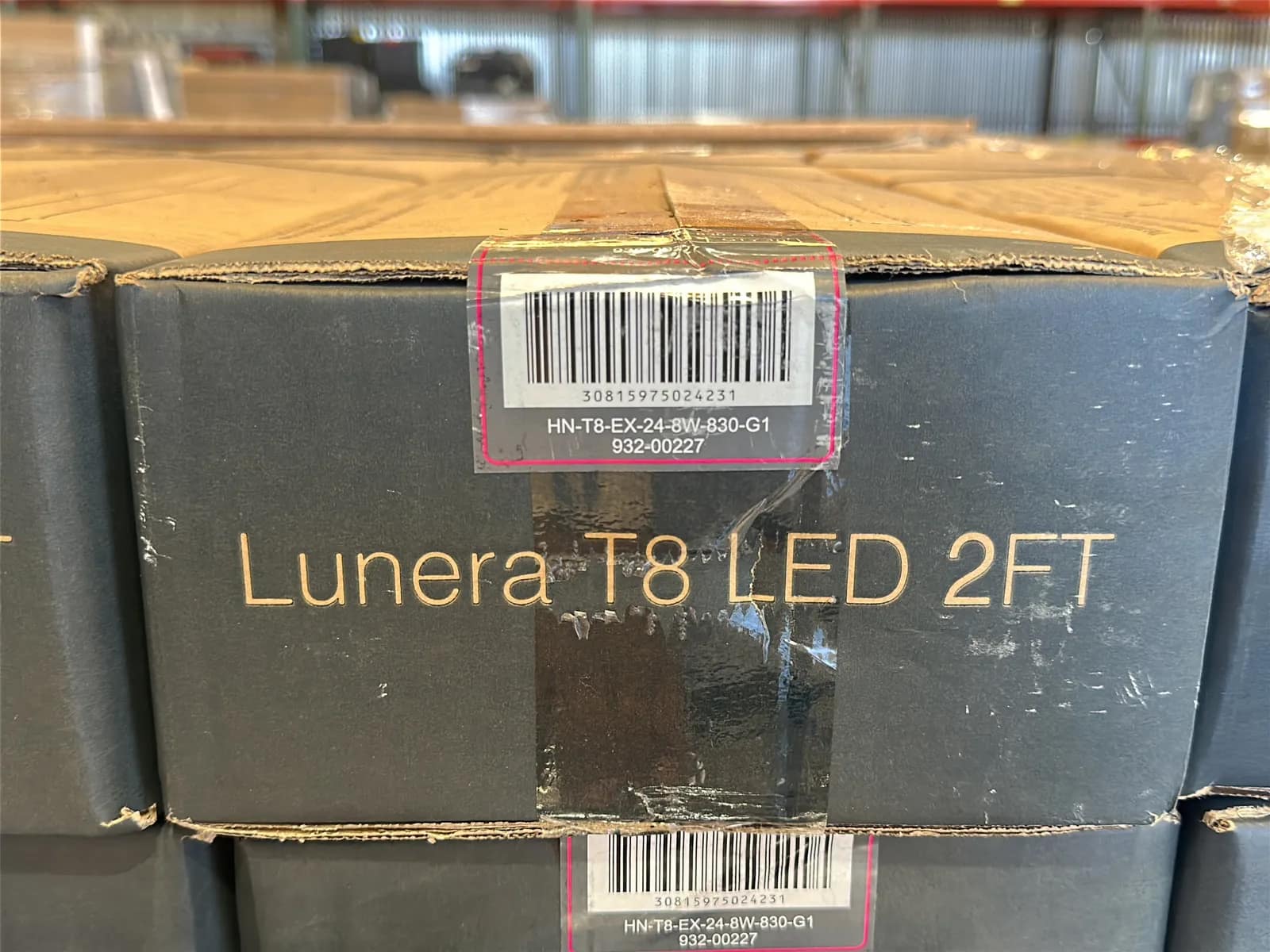 (900) Lunera 2' LED Straight Tube Light Bulbs - $10,800 Approximate Retail Value (Unused), photo 2 of 6