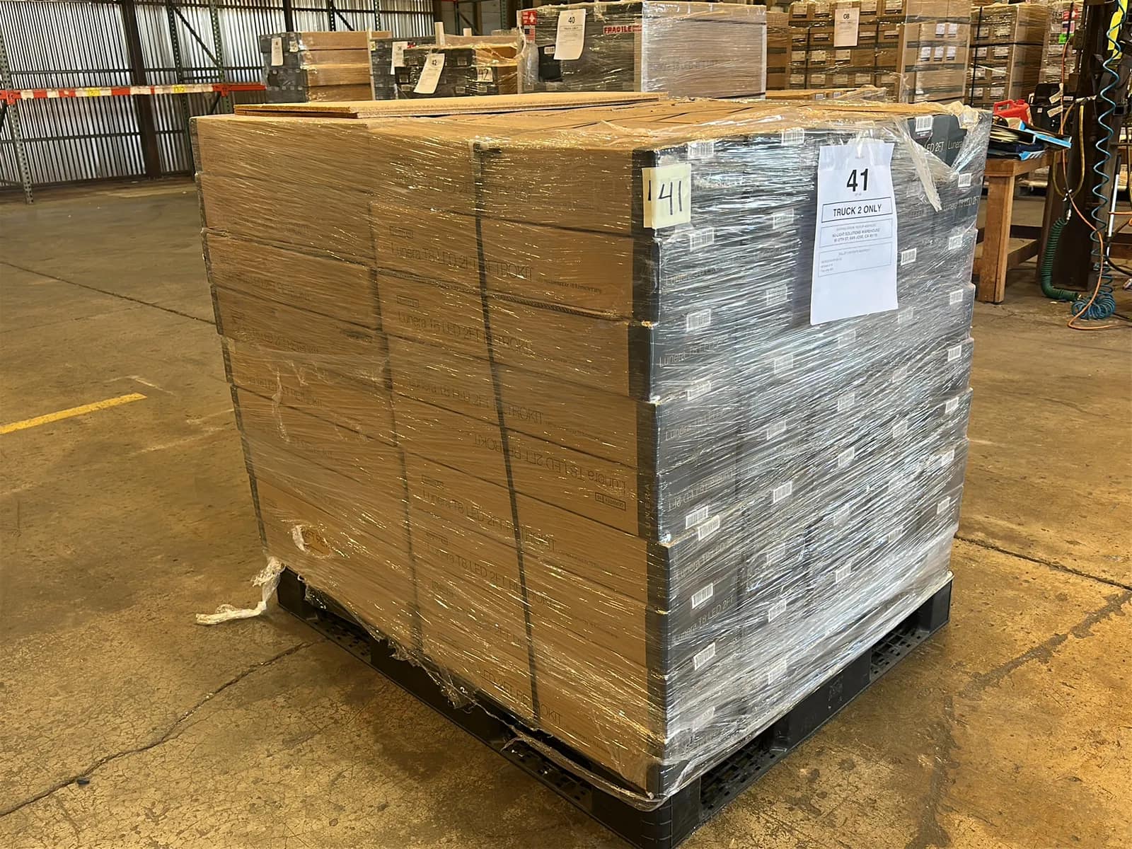(900) Lunera 2' LED Straight Tube Light Bulbs - $10,800 Approximate Retail Value (Unused), photo 1 of 6
