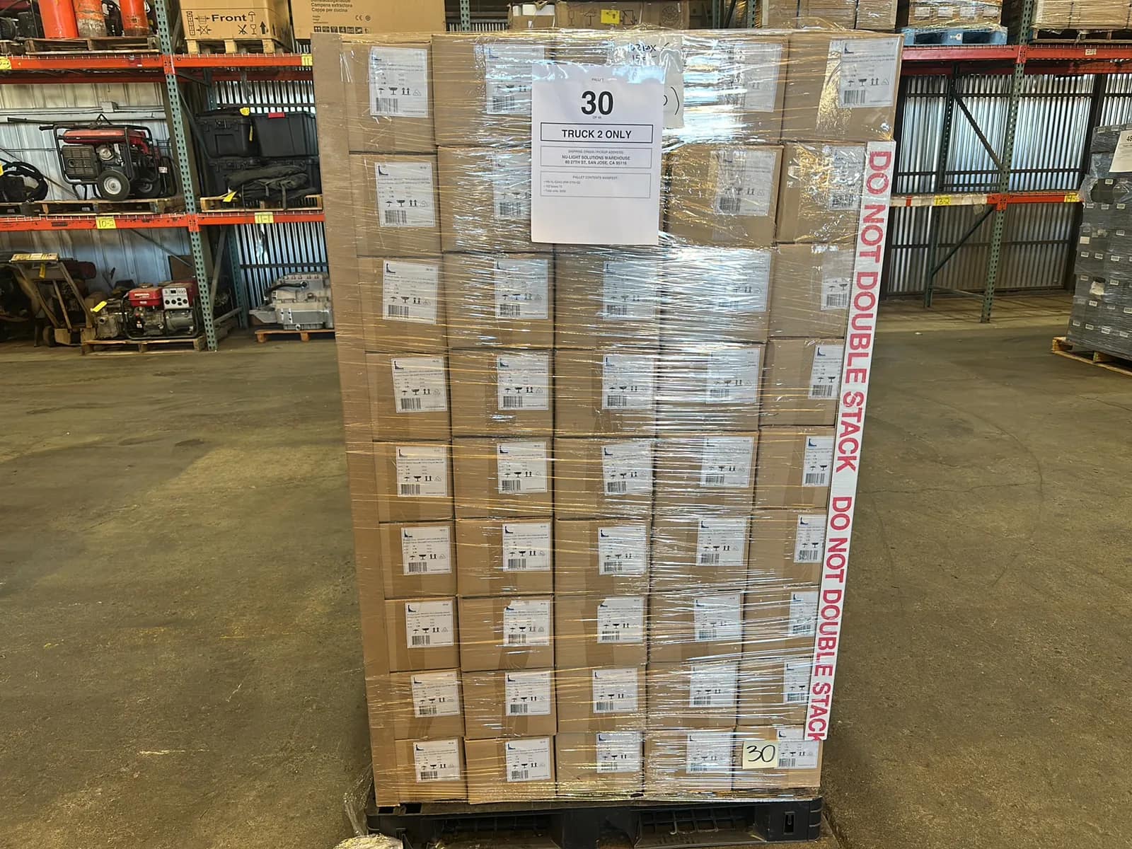 (2430) Lunera LED Vertical Helen Lamps - $87,480 Approximate Retail Value (Unused), photo 4 of 4