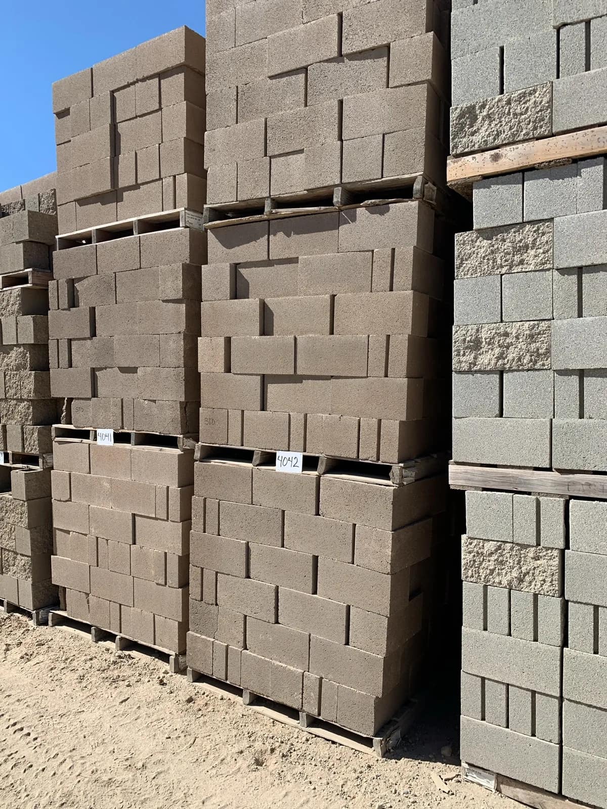 (3) Pallets 8x8x16 Standard Tan, photo 3 of 3