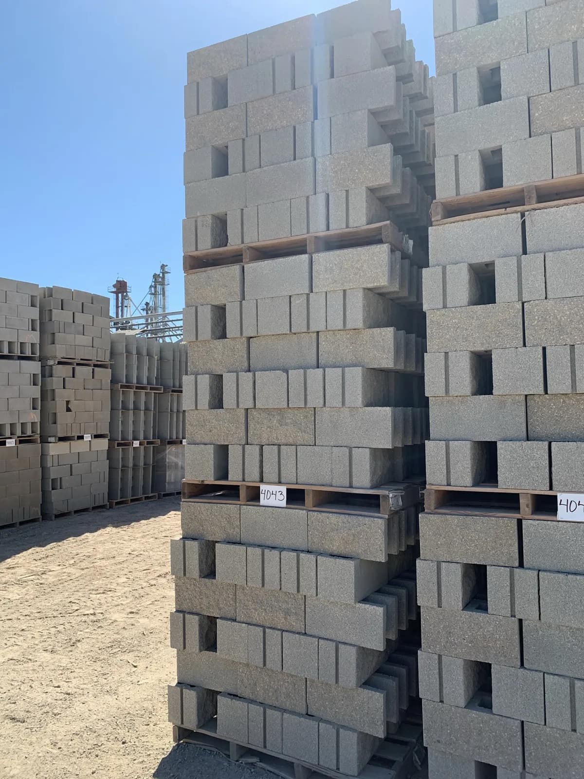 3-pallets-8x8x16-split-one-side-open-end-gray-e15269
