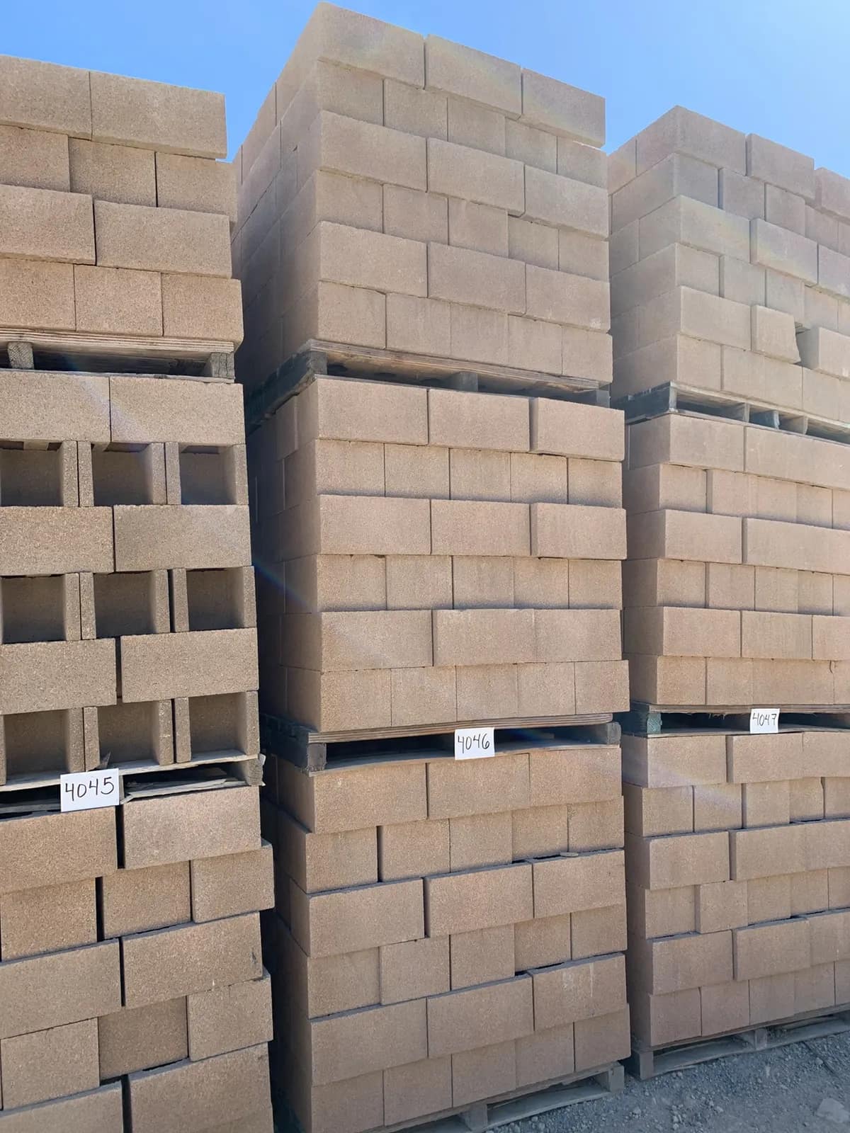 (3) Pallets 10x8x16 Open End Tan, photo 2 of 3
