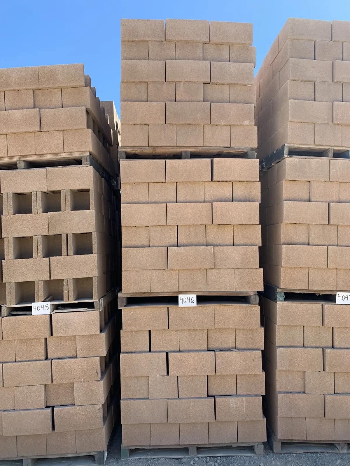 3-pallets-10x8x16-open-end-tan-527748