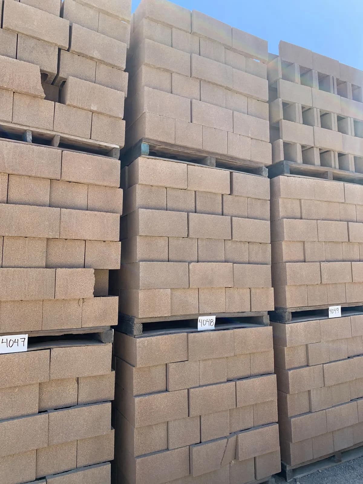 (3) Pallets 10x8x16 Open End Tan, photo 2 of 3