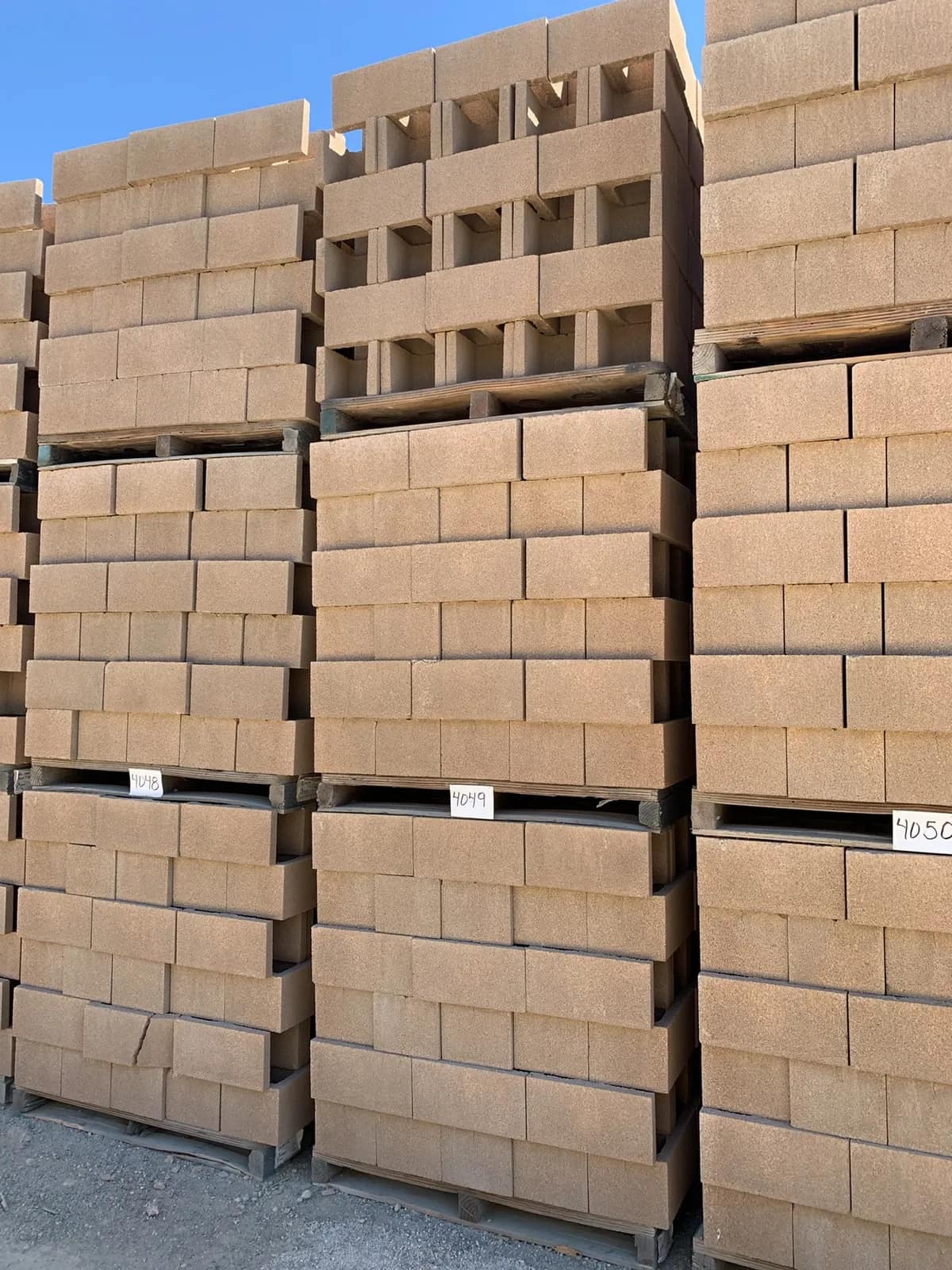 (3) Pallets 10x8x16 Open End Tan, photo 3 of 3