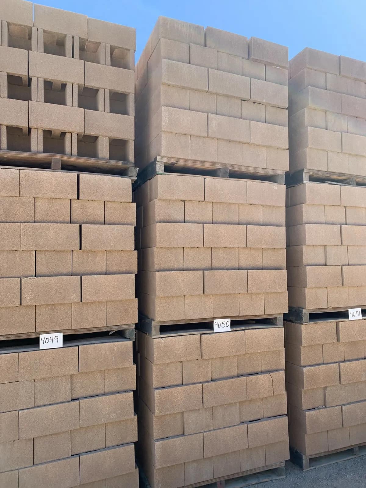 (3) Pallets 10x8x16 Open End Tan, photo 2 of 3