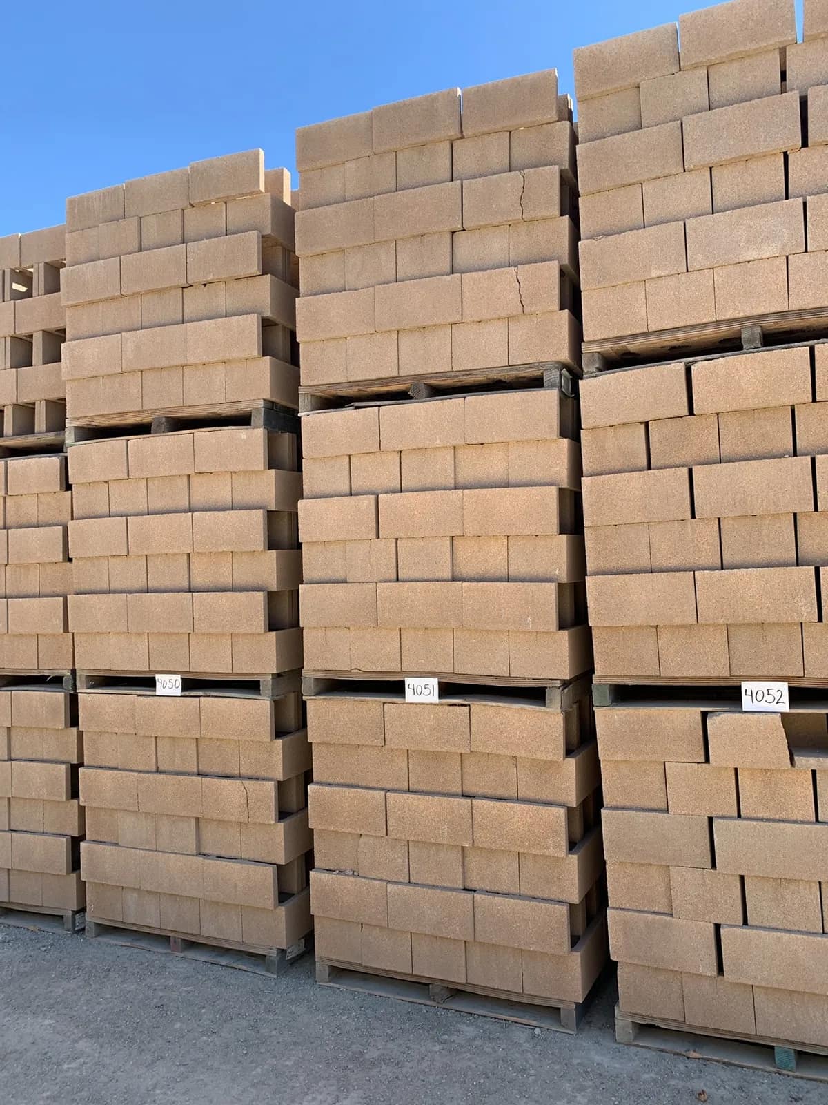 (3) Pallets 10x8x16 Open End Tan, photo 3 of 3