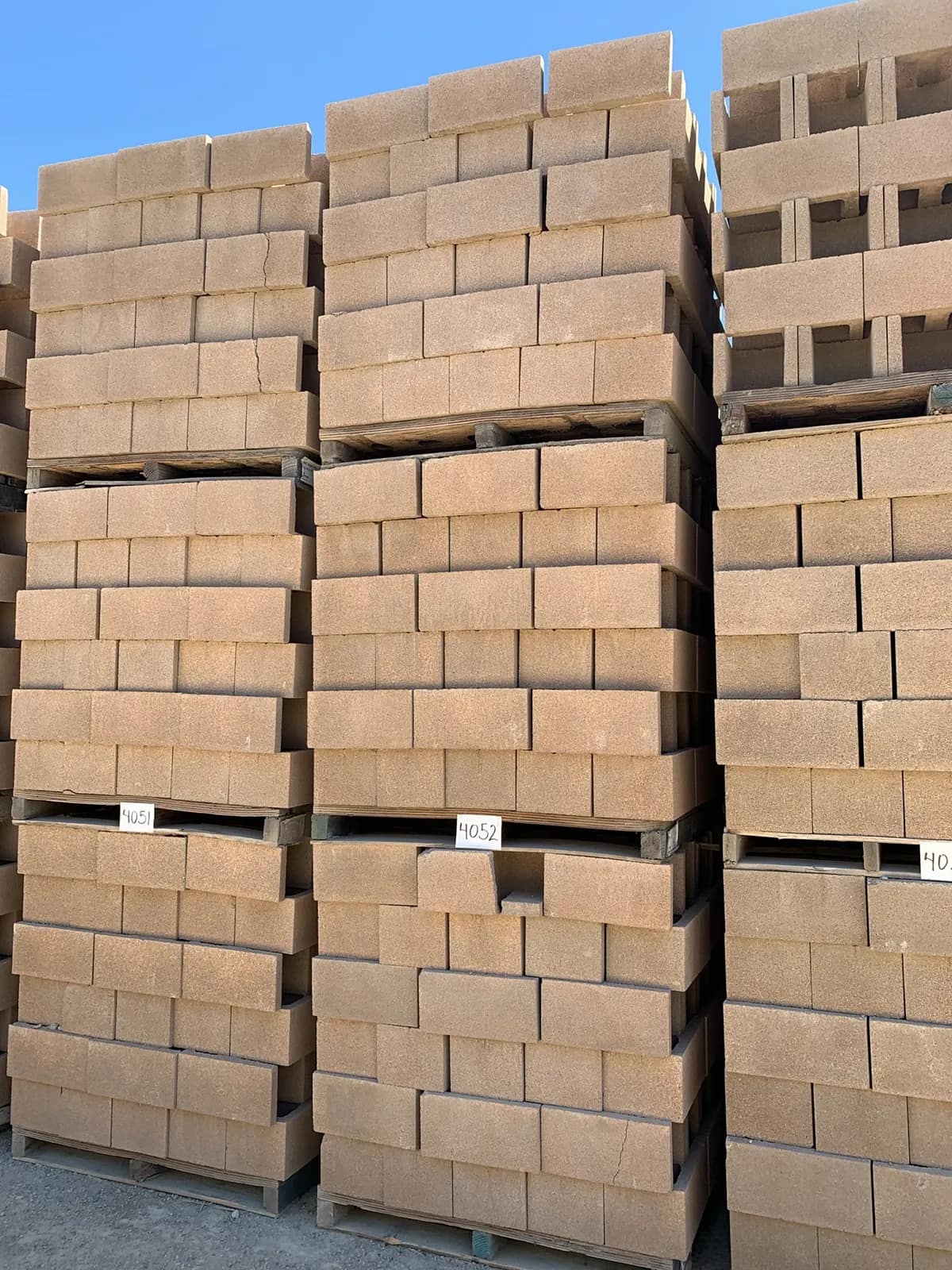 (3) Pallets 10x8x16 Open End Tan, photo 3 of 3