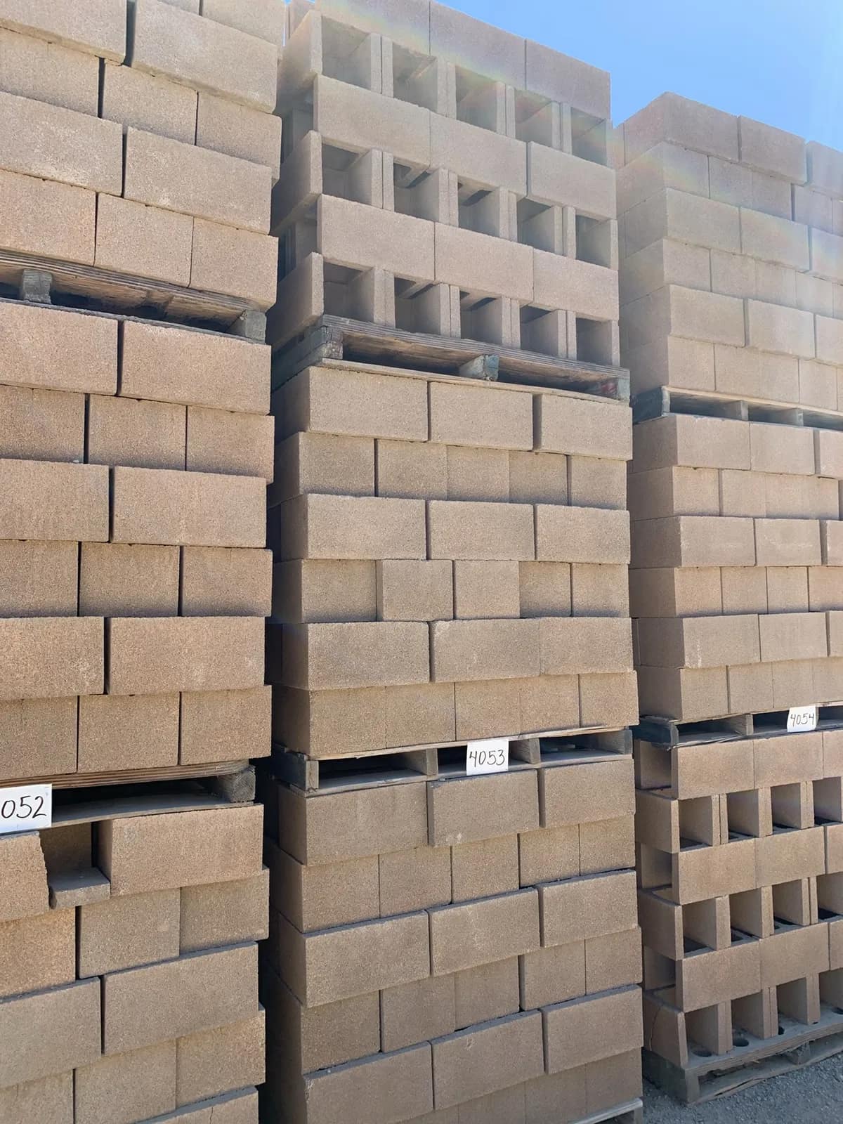(3) Pallets 10x8x16 Open End Tan, photo 2 of 3