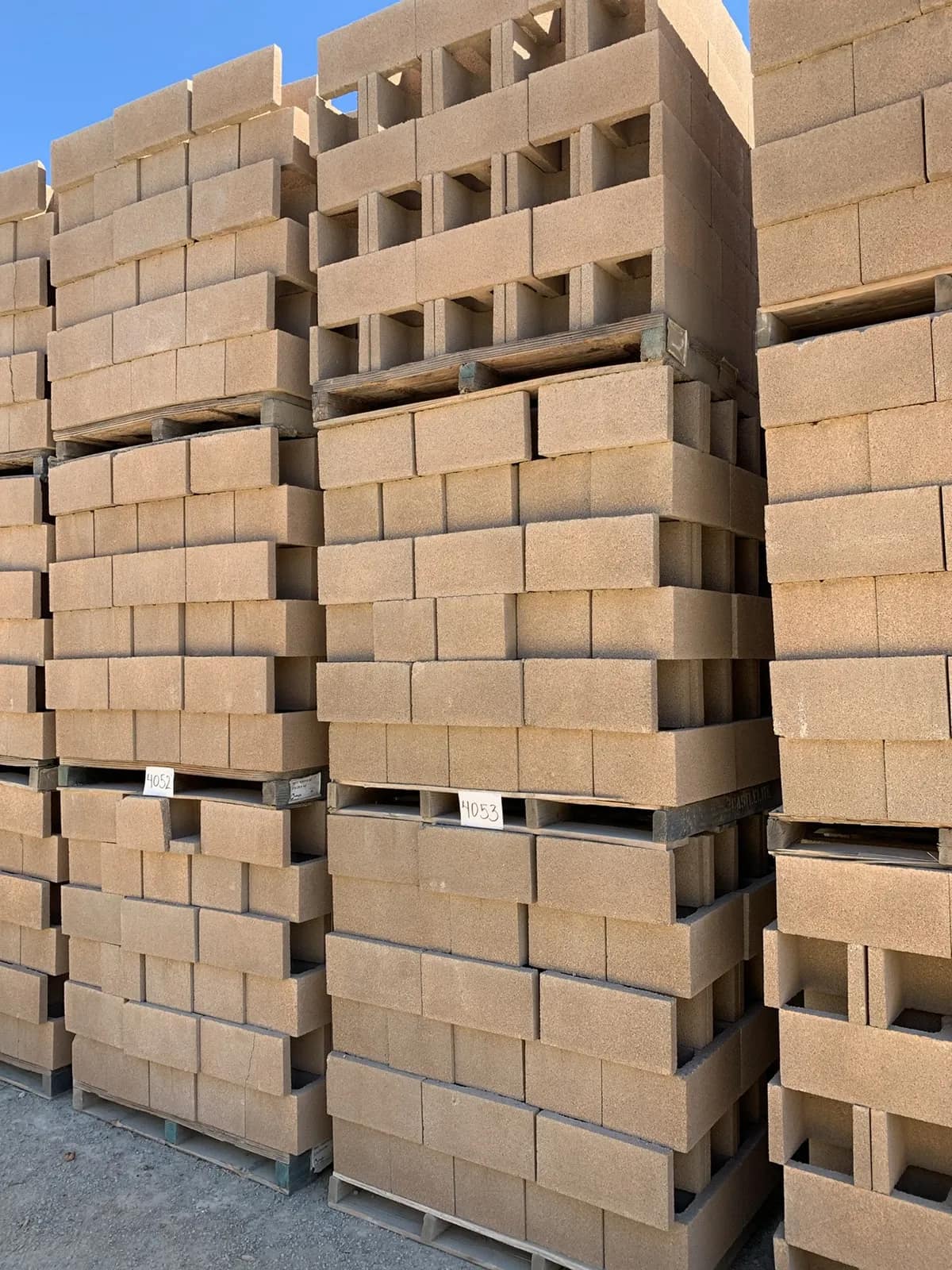 (3) Pallets 10x8x16 Open End Tan, photo 3 of 3