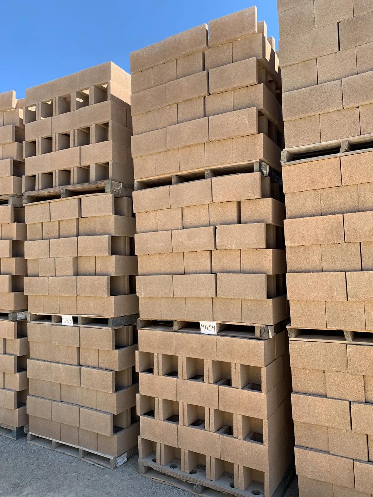 (3) Pallets 10x8x16 Open End Tan, photo 3 of 3