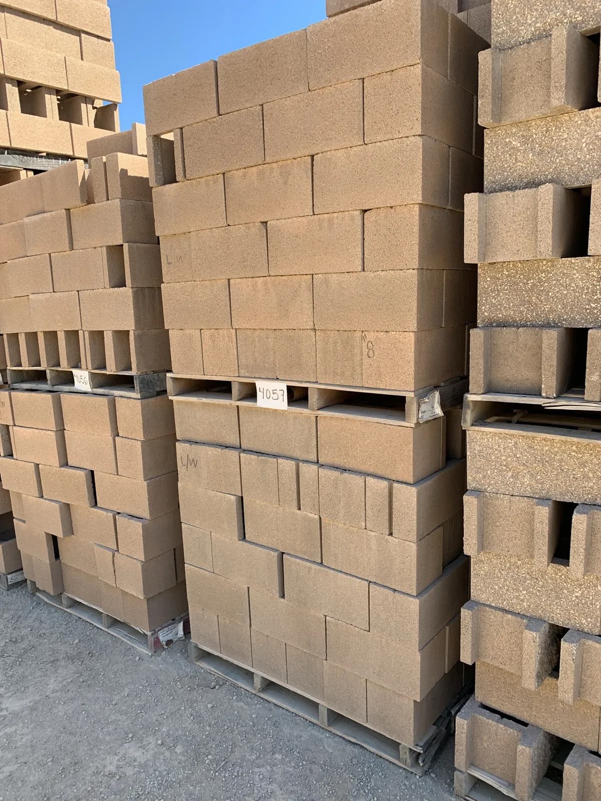 (2) Pallets 8x8x16 Open End Standard Tan, photo 3 of 3