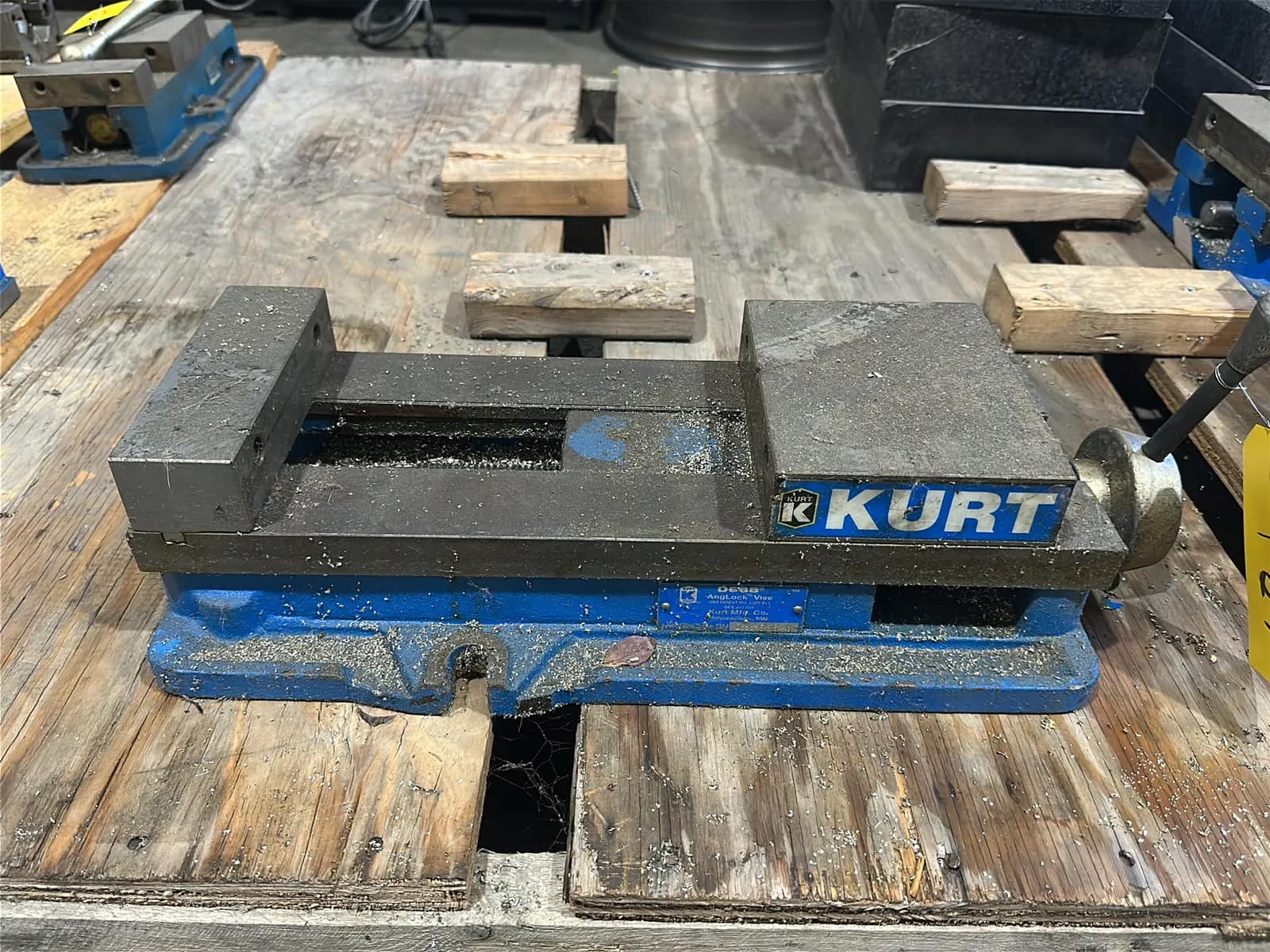 kurt-anglock-vise-2b793b