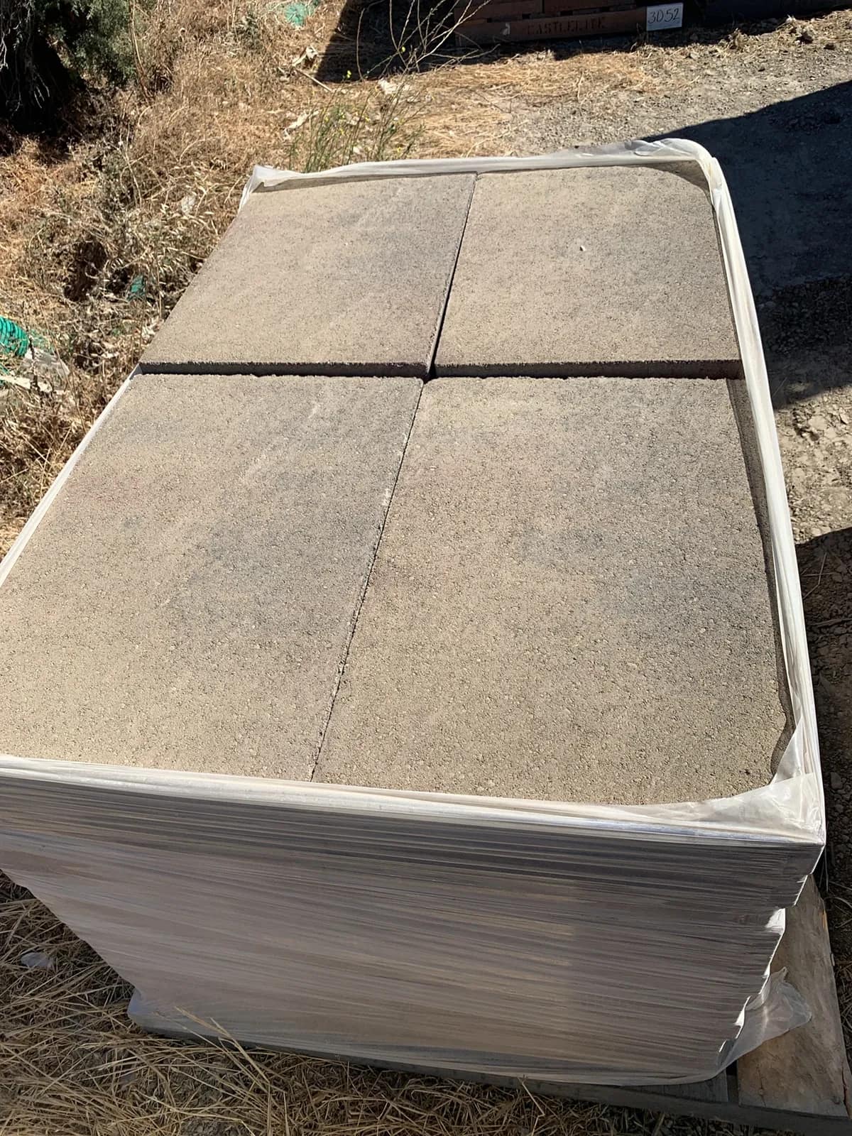 1-pallet-of-metro-stone-tahoe-blend-grande-pavers-11fd32