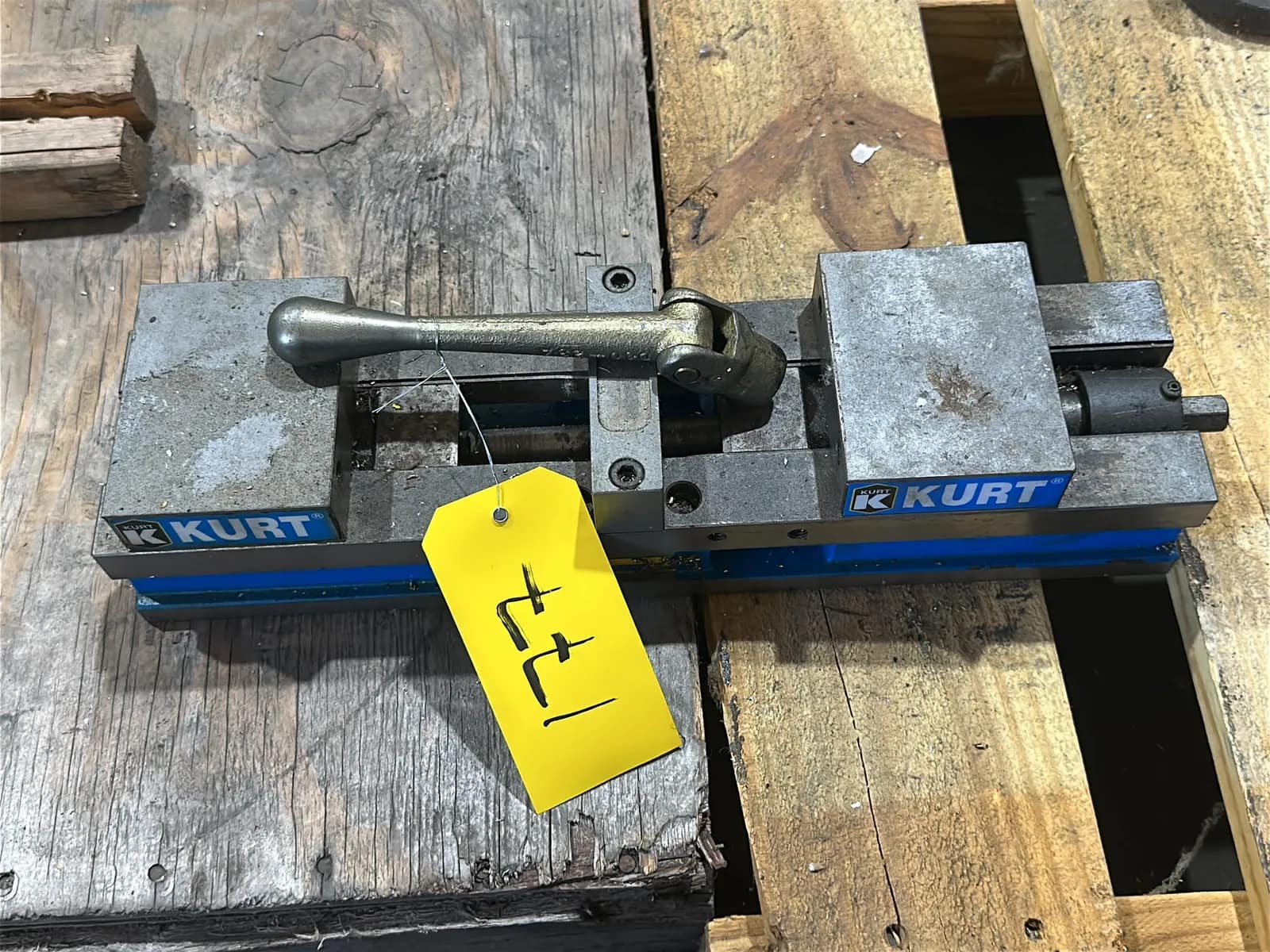 Kurt AngLock Vise, photo 2 of 4