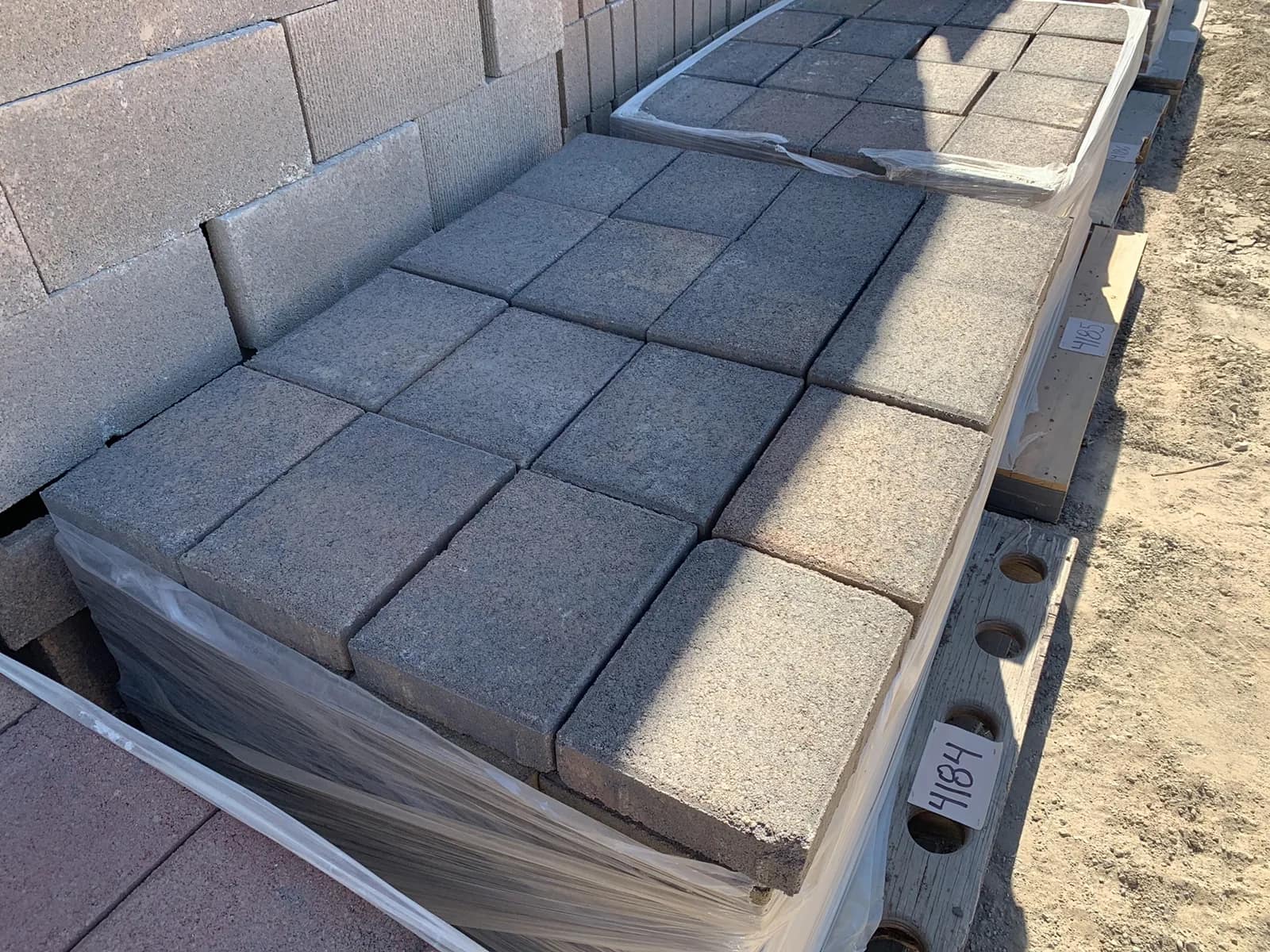 1-pallet-castle-stone-sonoma-blend-giant-pavers-010bad