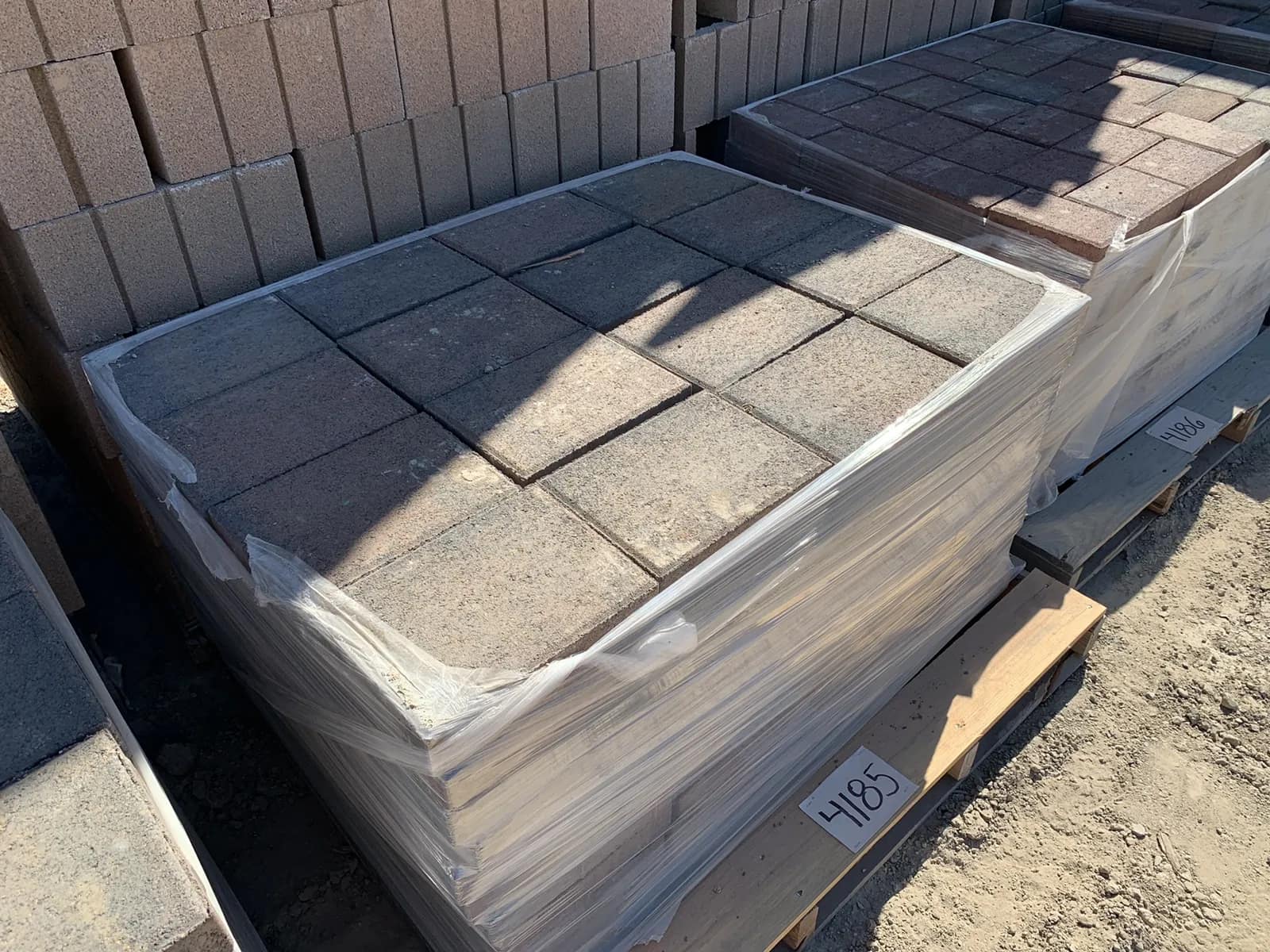 1-pallet-castle-stone-sonoma-blend-giant-pavers-7fd048