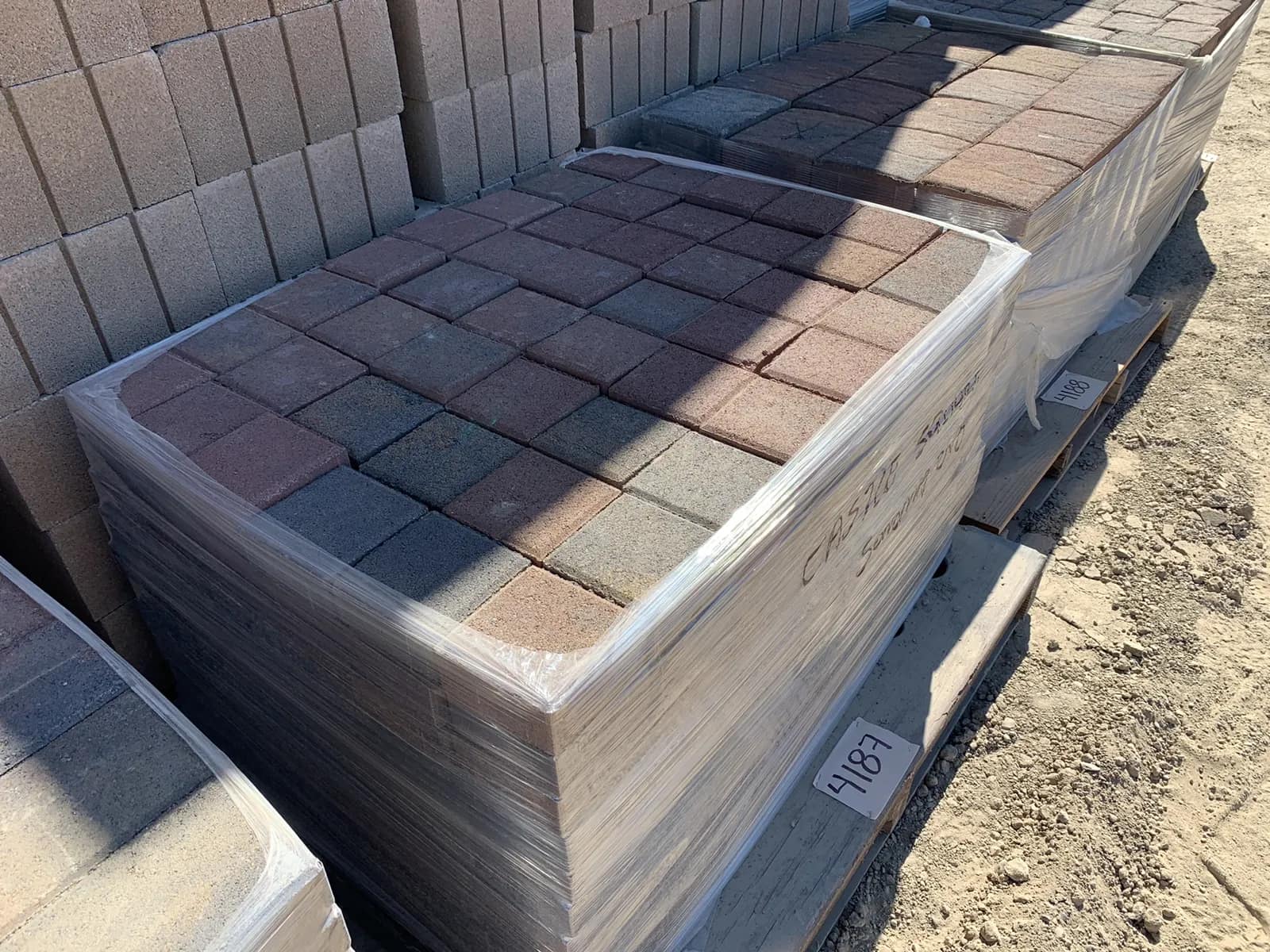 1-pallet-castle-stone-sonoma-blend-square-pavers-37c56e