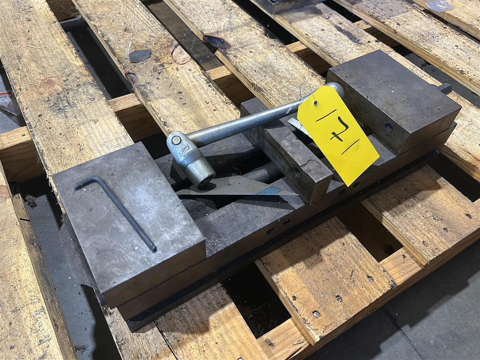 Machinist Vise, photo 2 of 4