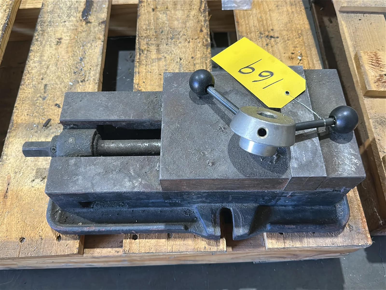 Enco Vise, photo 2 of 4