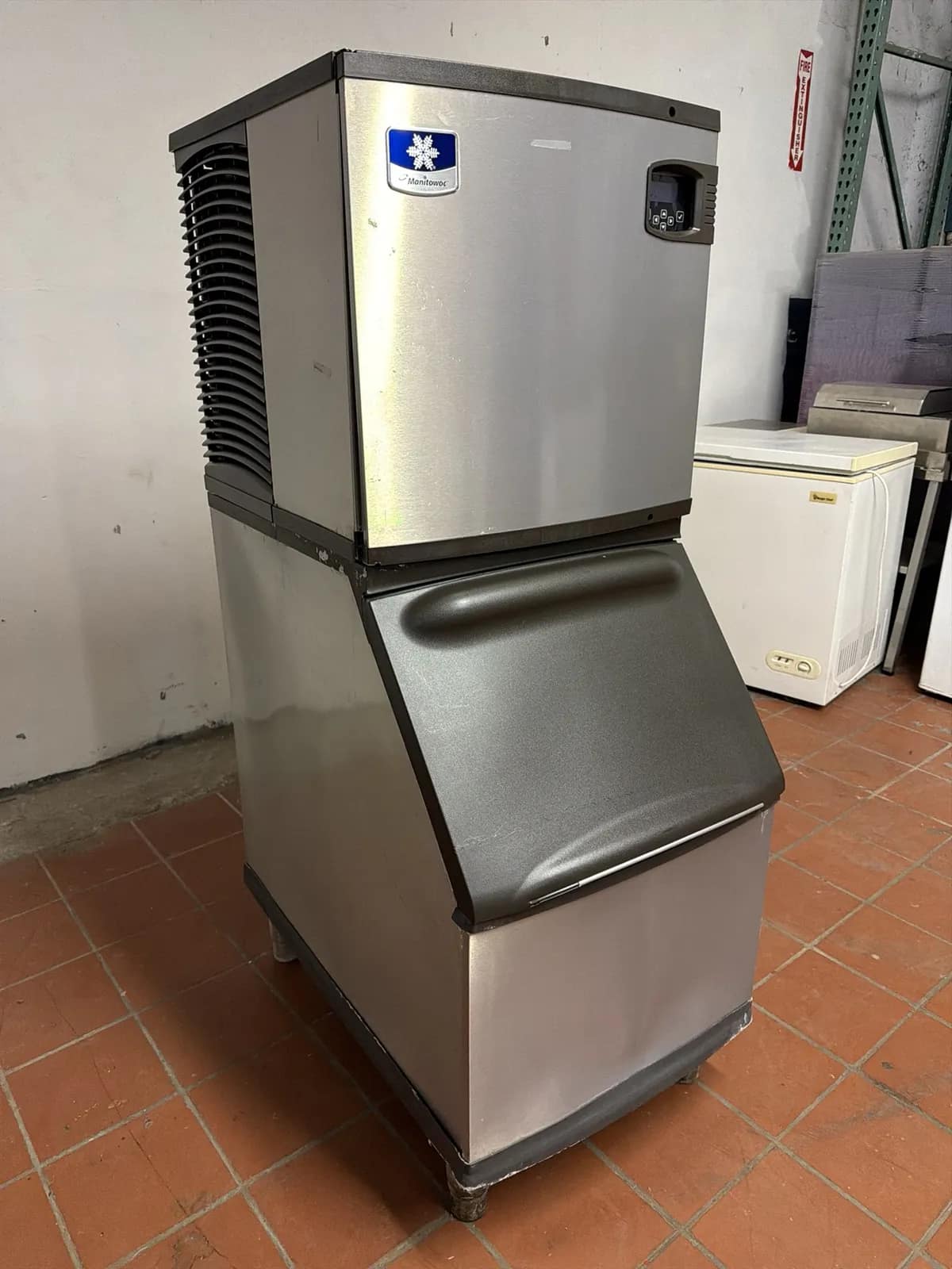 Manitowoc Ice Maker, photo 3 of 6