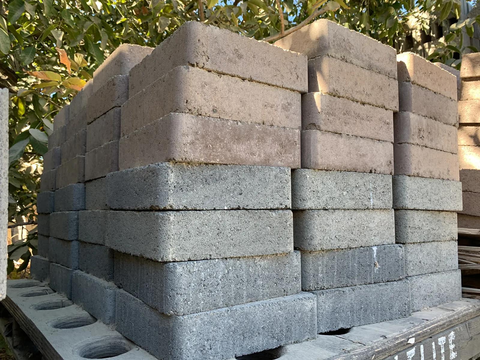 1-pallet-stonegate-cap-untumbled-mixed-color-8a2141