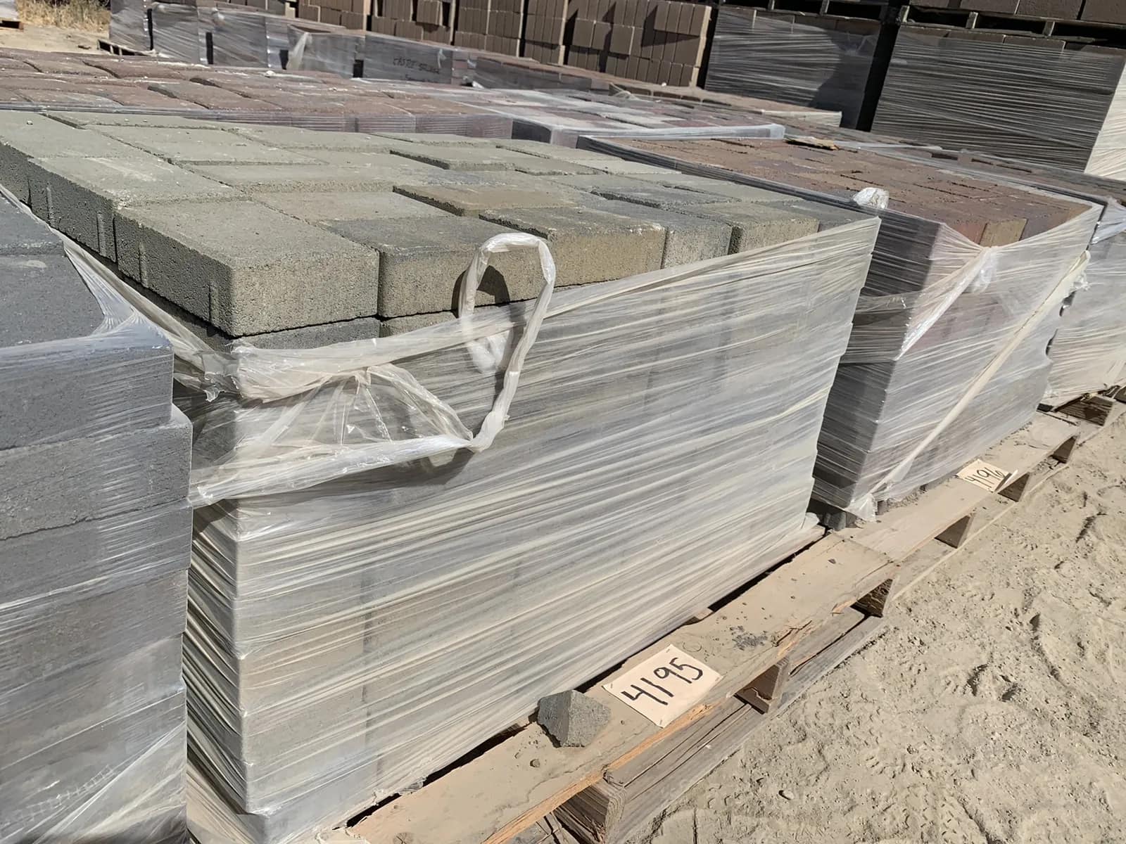 1-pallet-castle-stone-tahoe-blend-rectangle-pavers-758202