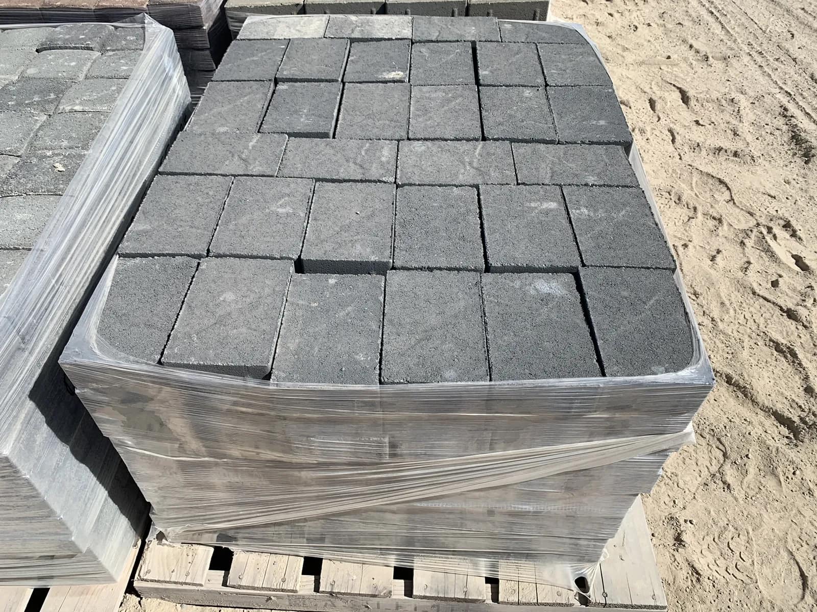 1-pallet-century-stone-shasta-blend-rectangle-pavers-50ee35