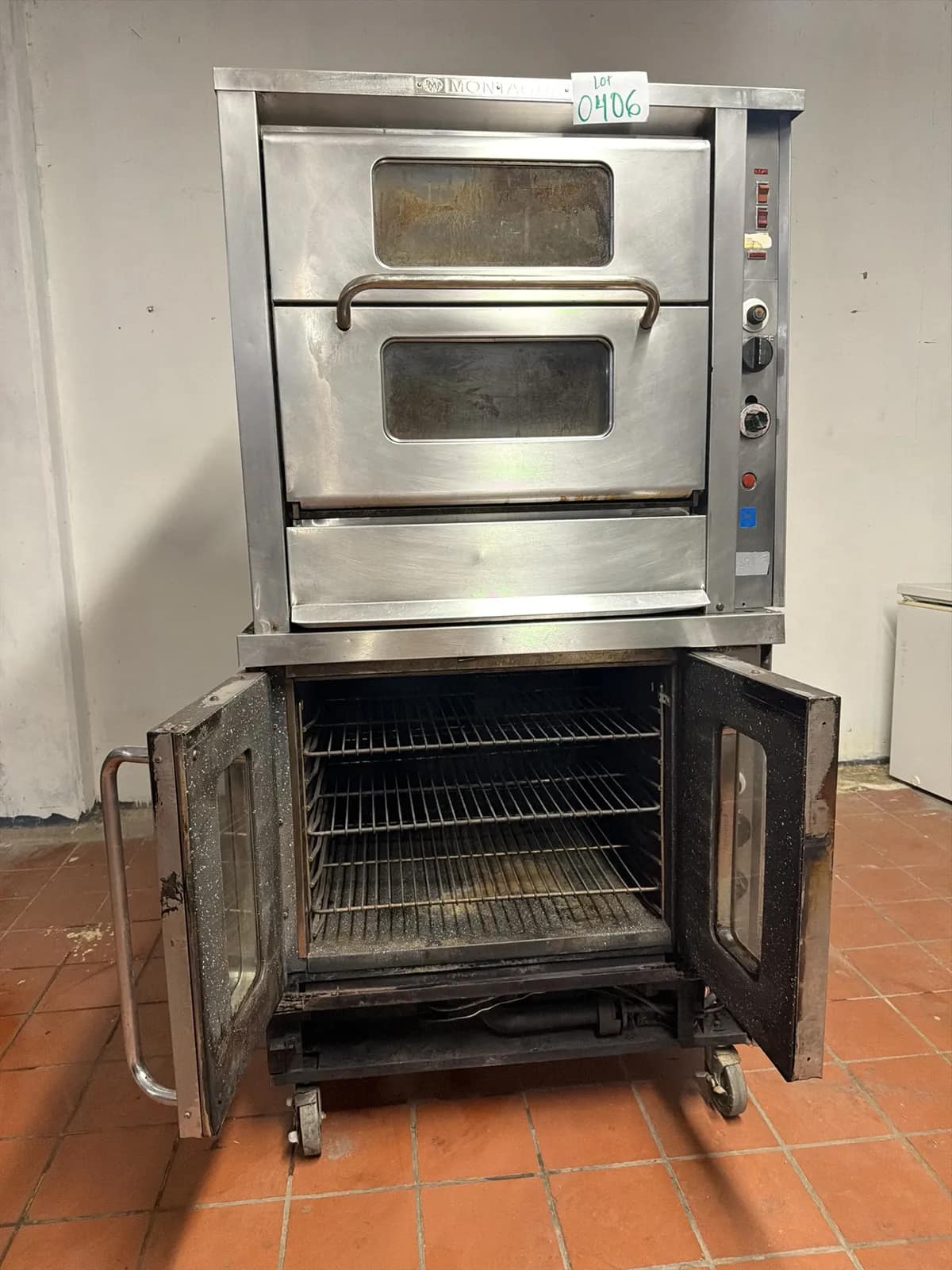 Montague Double Stack Conversation Oven (Natural Gas), photo 4 of 5