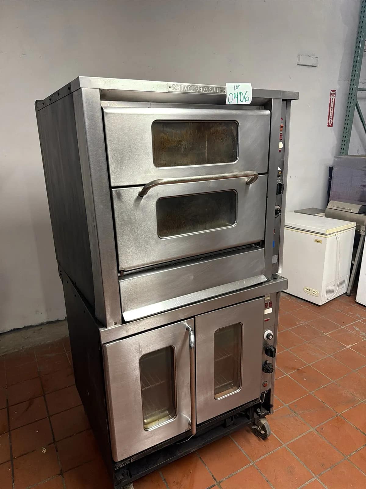 Montague Double Stack Conversation Oven (Natural Gas), photo 2 of 5