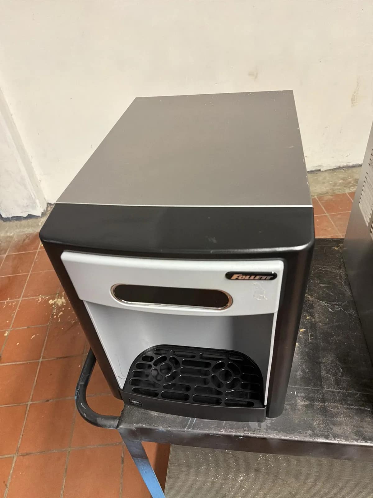 Follett Ice Nuggets Ice Maker/Dispenser, photo 5 of 5