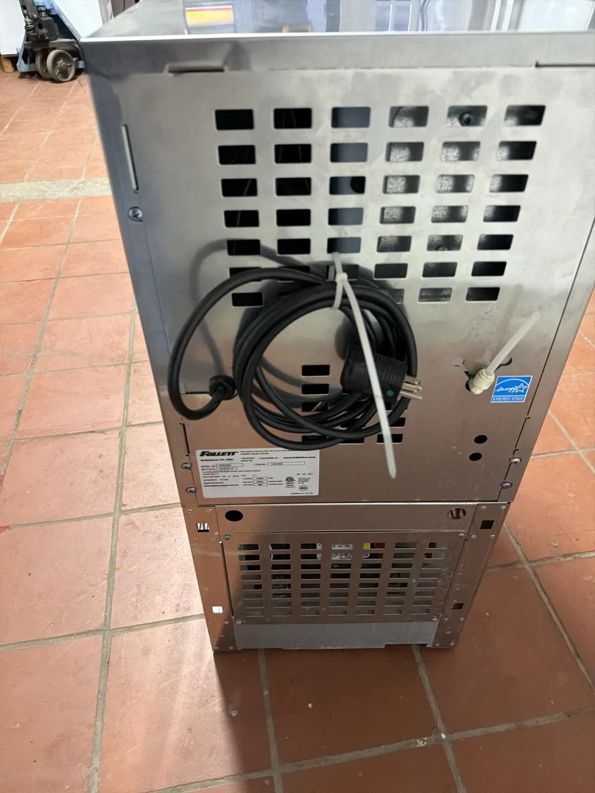 Follett Floor Model Nuggets Ice Maker, photo 5 of 6