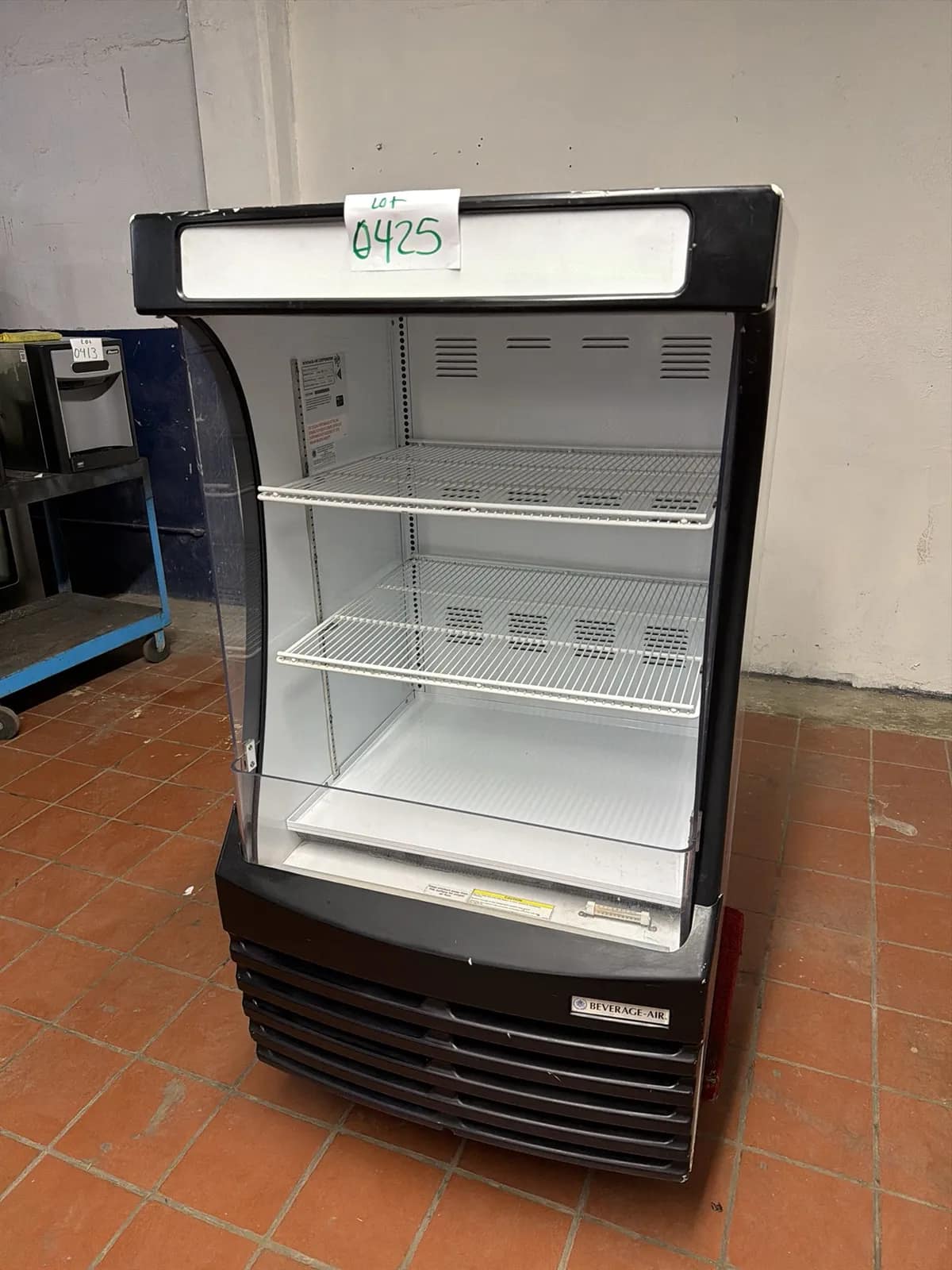 Beverage Air Grab And Go Display Case, photo 2 of 5