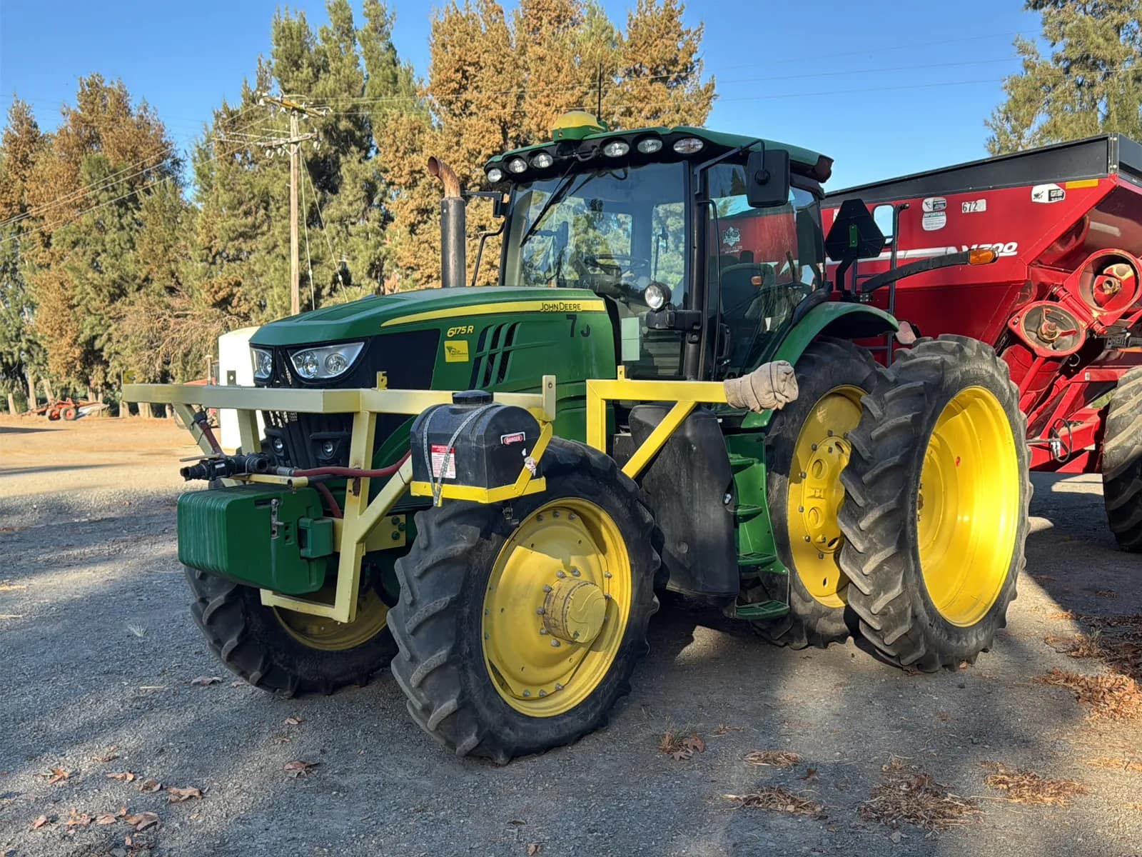 john-deere-6175r-mv2hkk4y