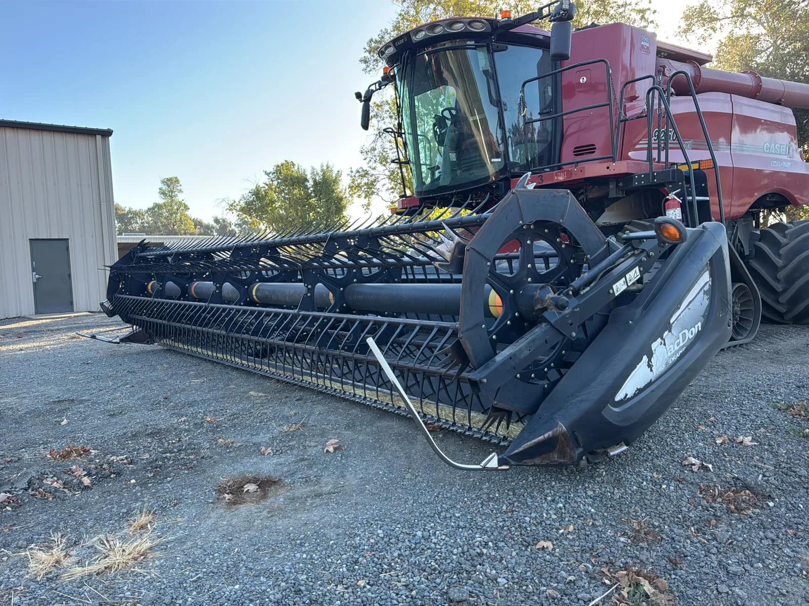 macdon-d65-s-draper-header-mv2hkw9r