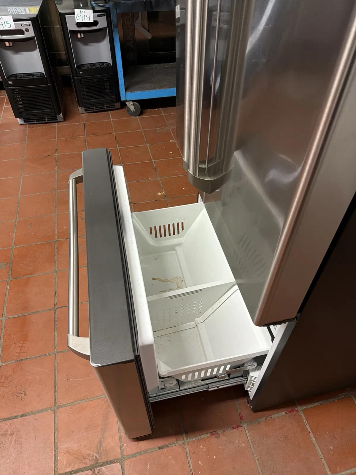 Household Refrigeration/Freezer, photo 8 of 8